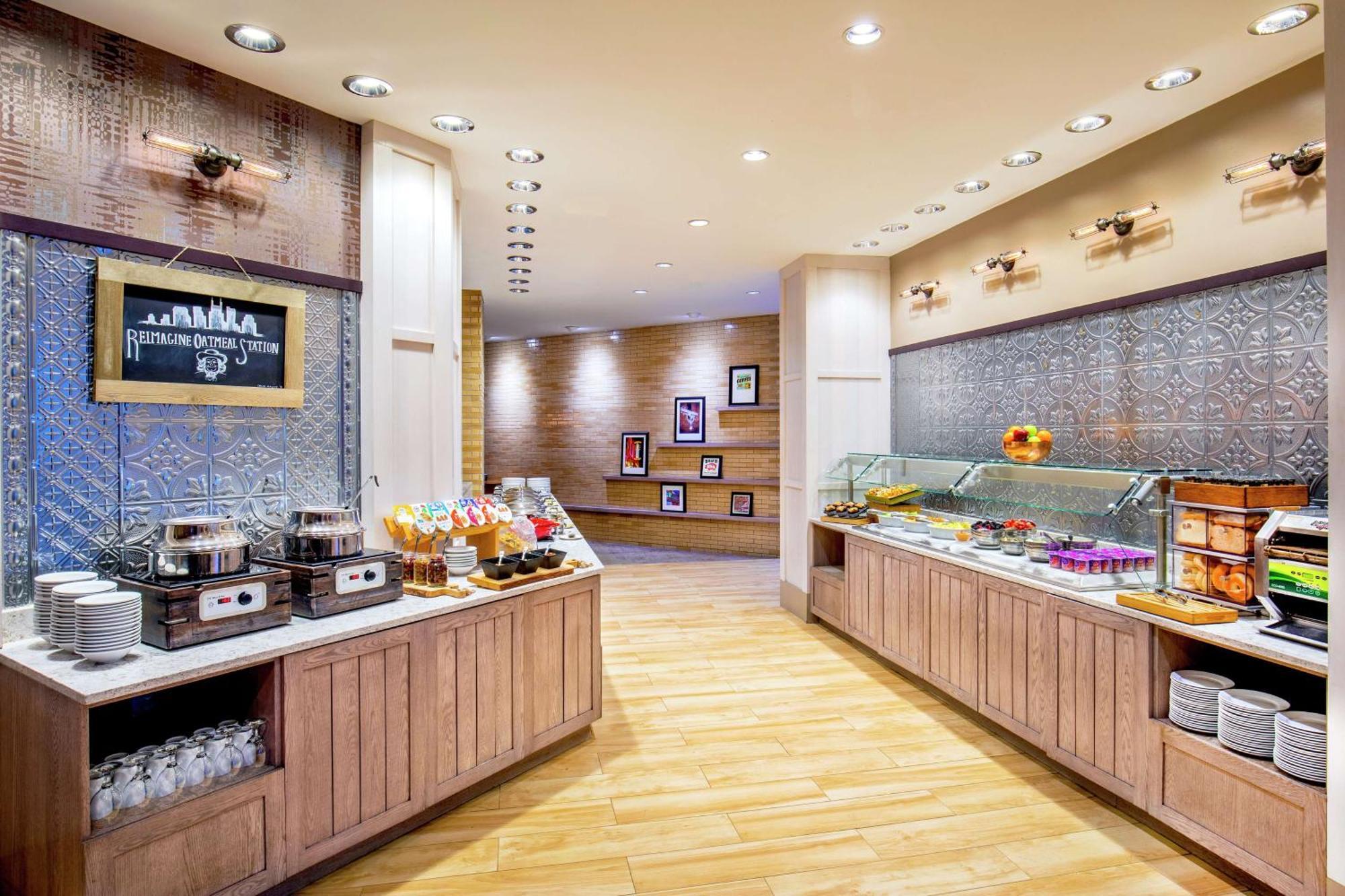 Hotel Doubletree By Hilton Downtown Nashville
