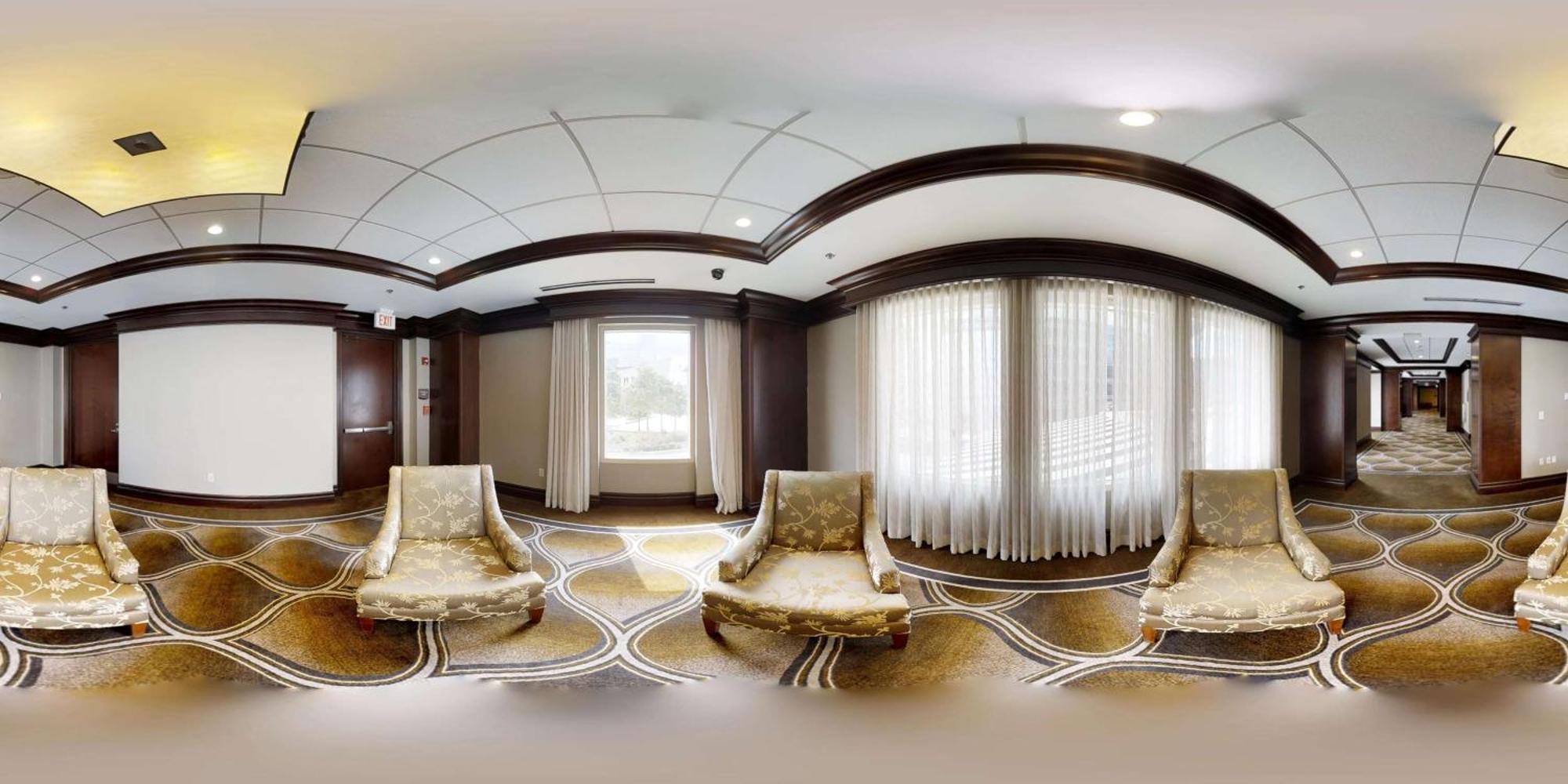 Hilton Downtown Hotel 4*