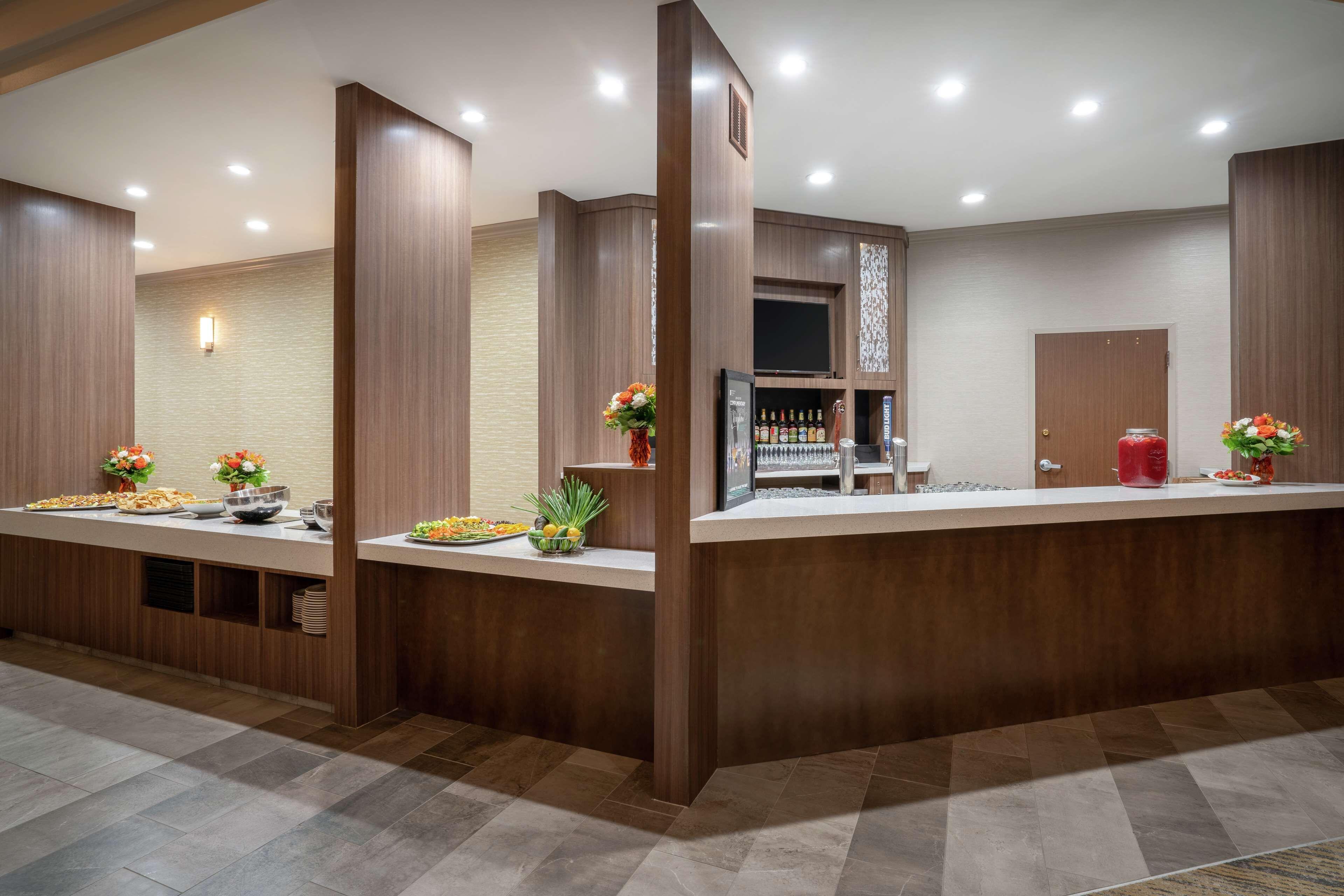 Embassy - At Vanderbilt Hotel 3*