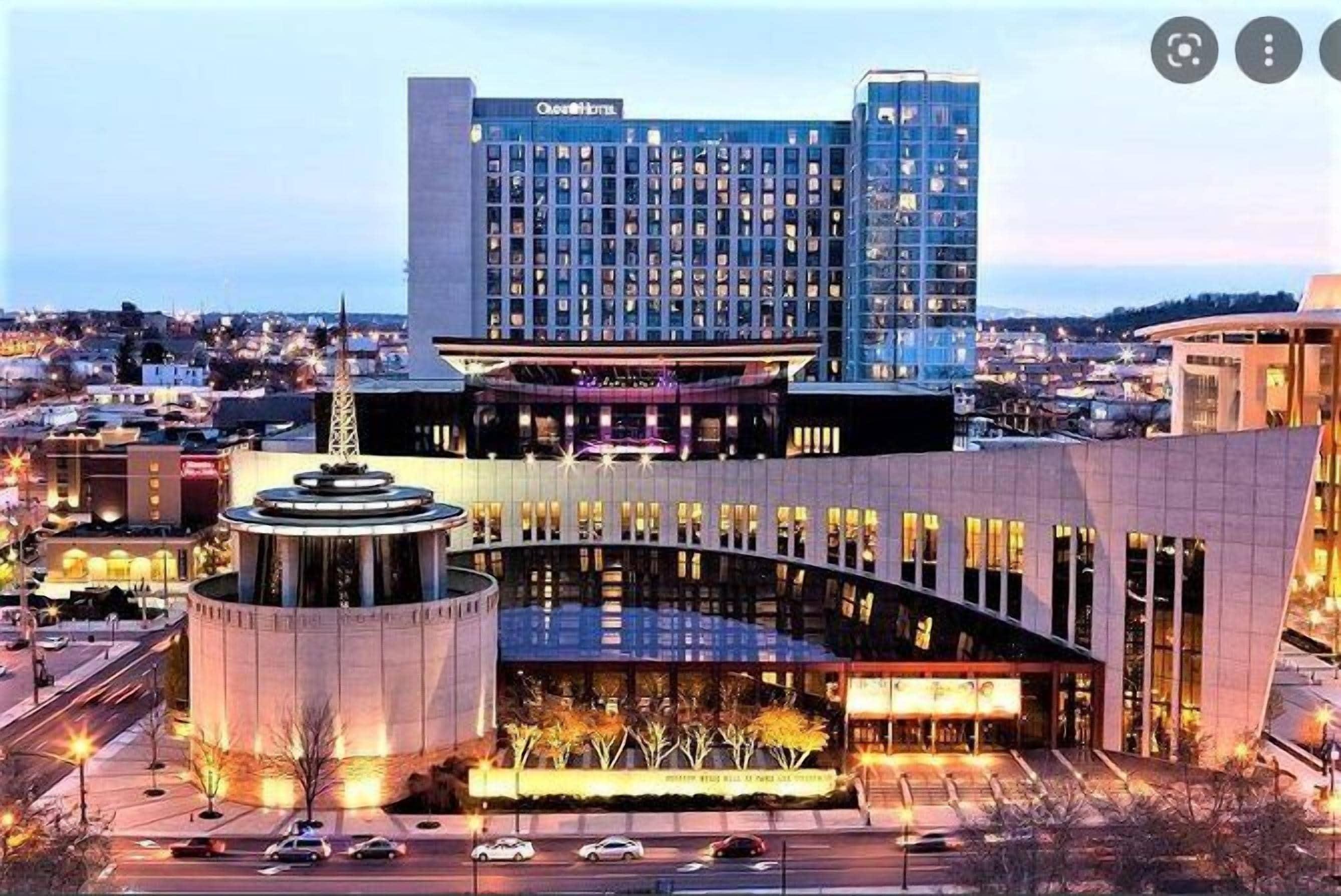 Comfort Downtown - Music Center