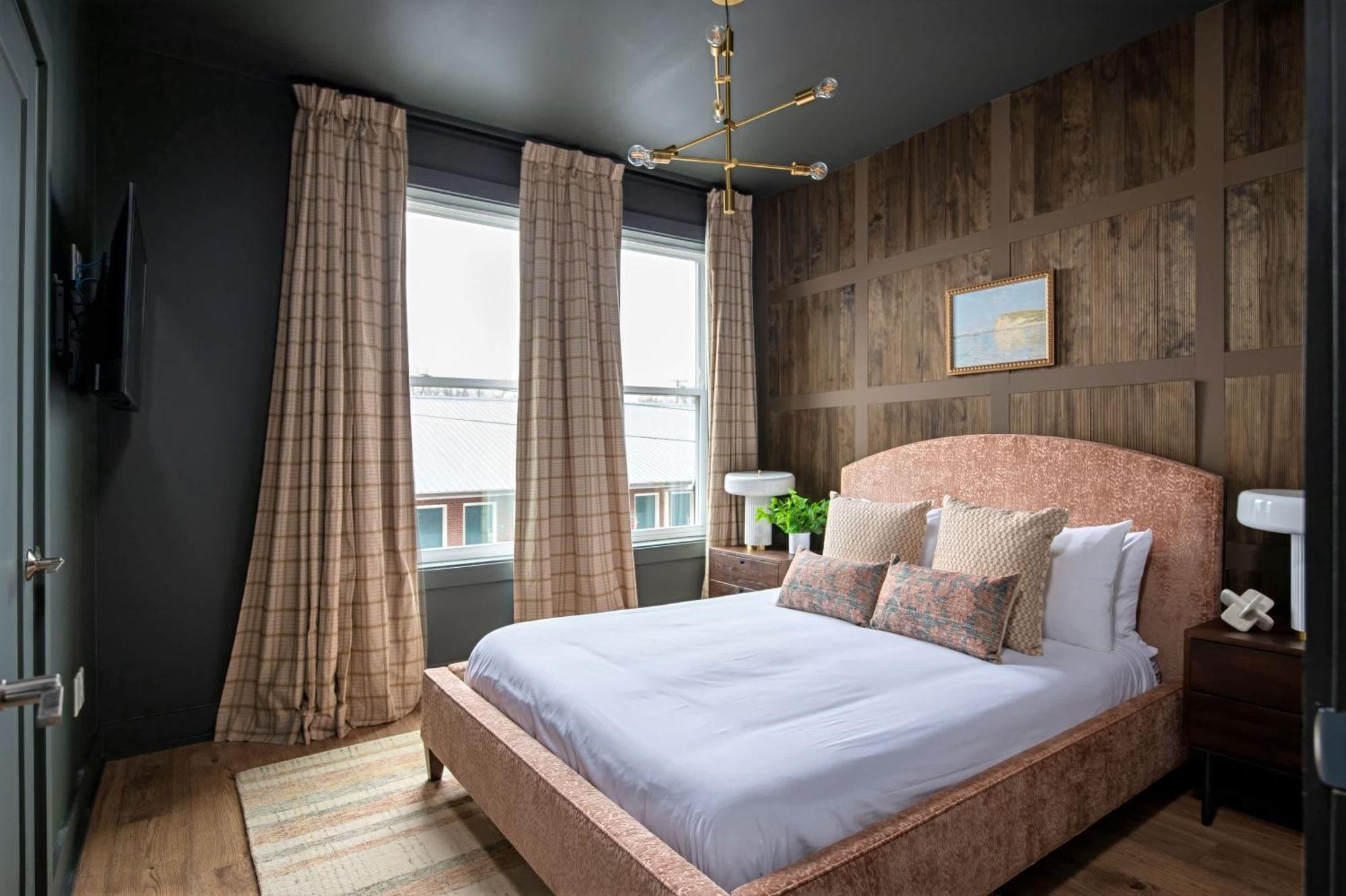 Rooftop Fire Pit Lounge Skyline Dt Nash Views