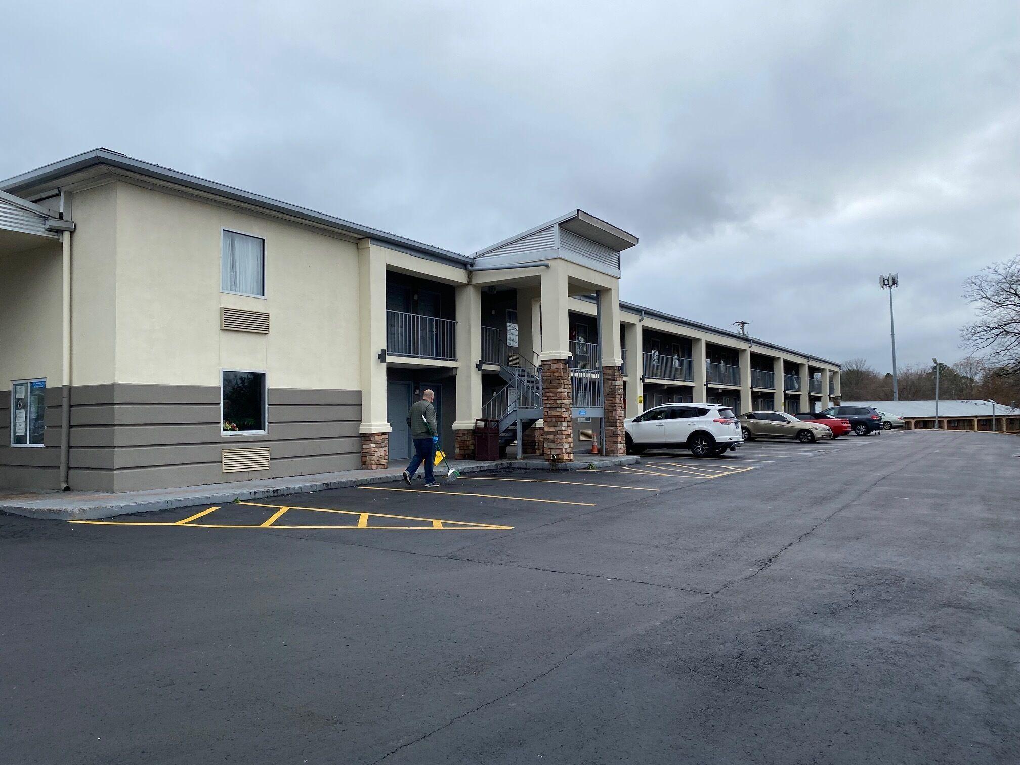 Lotus And 2* Nashville