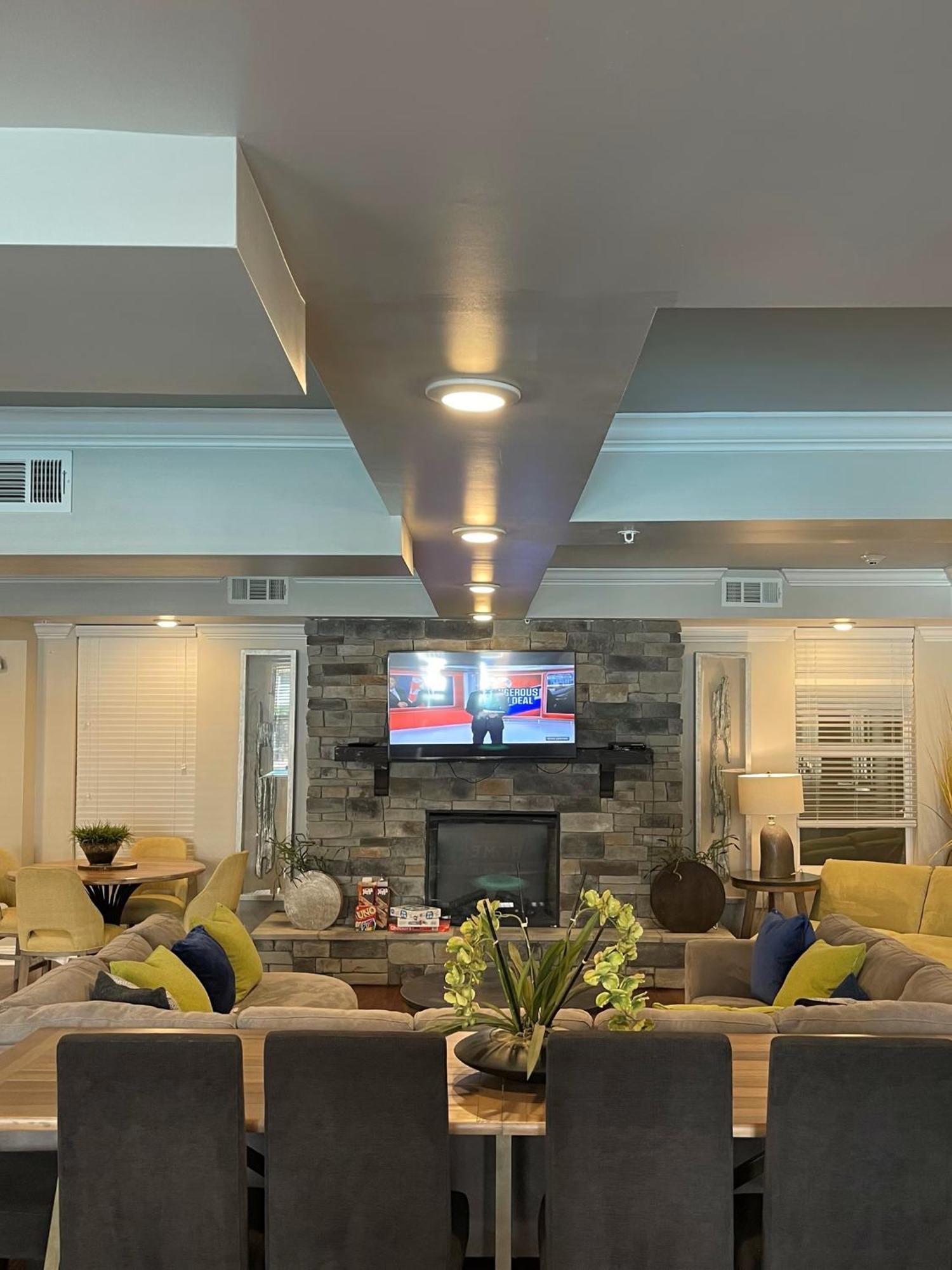 Apartment Landing Modern 1Bd Pool Gym