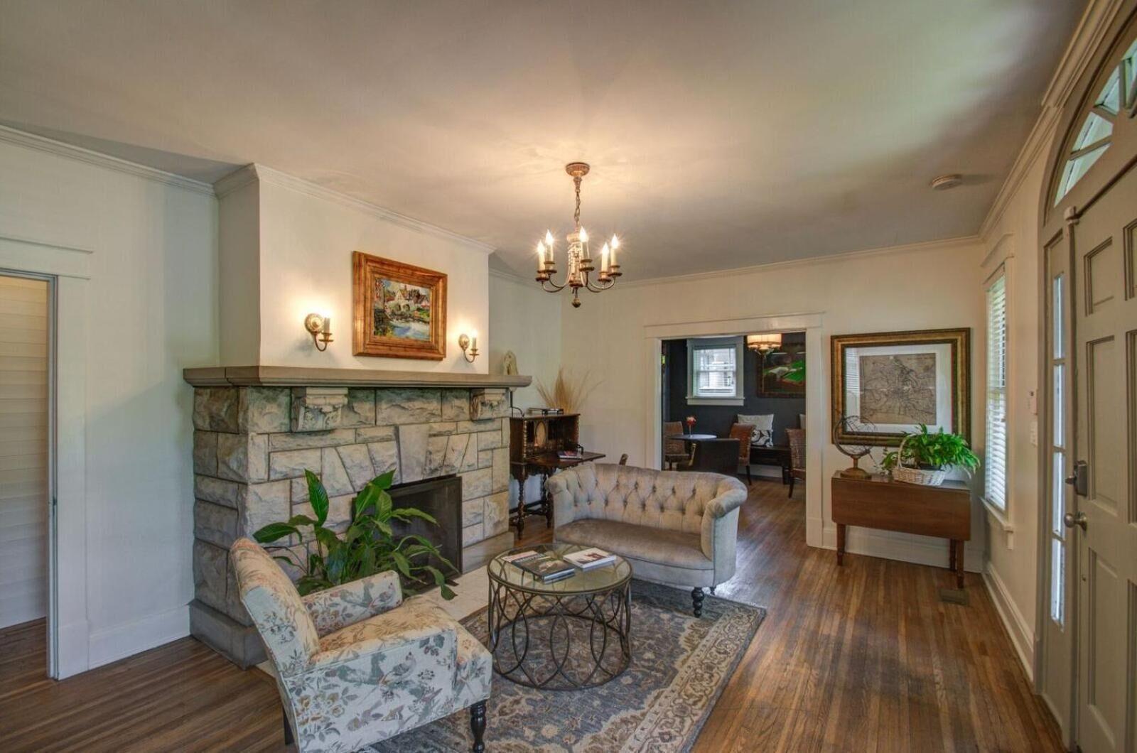 Belmont Blvd Bed & Breakfast Nashville