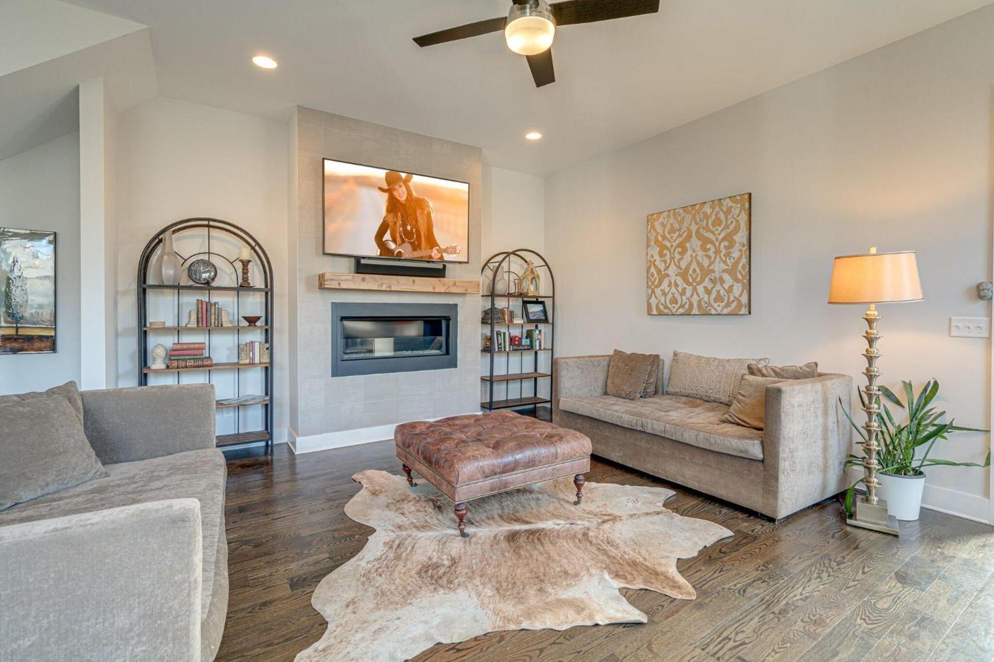 Holiday home Cultured Coach - Music Row - Mins To Downtown Nashville