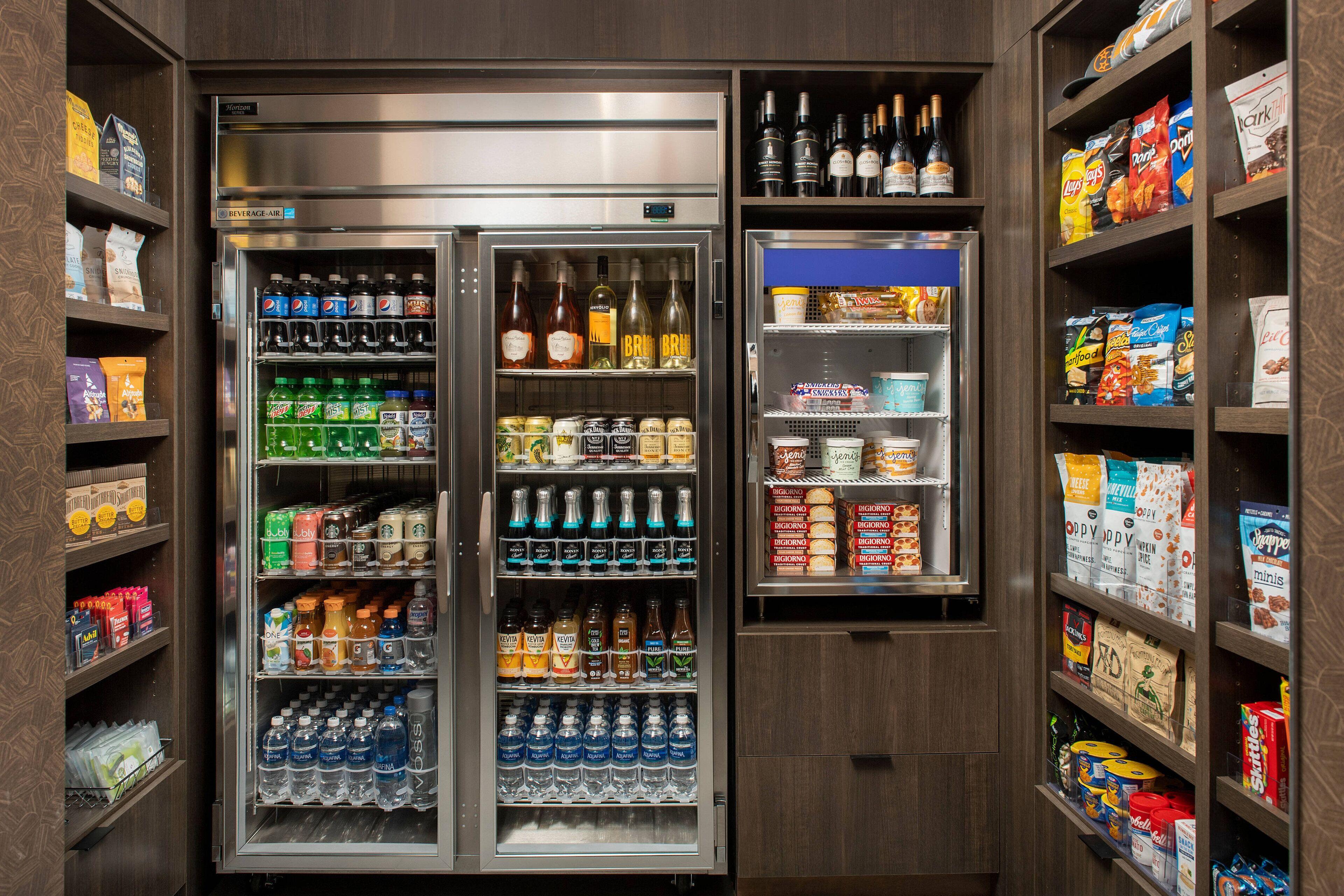 Hotel Fairfield & Near Vanderbilt