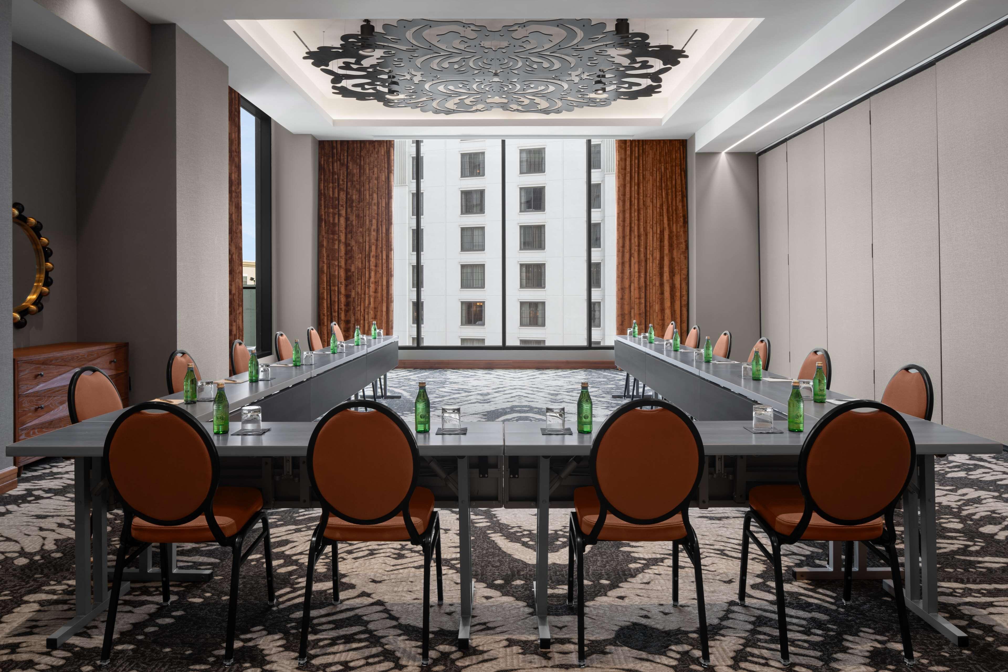 Fraye Nashville, Curio Collection By Hilton 4* Nashville