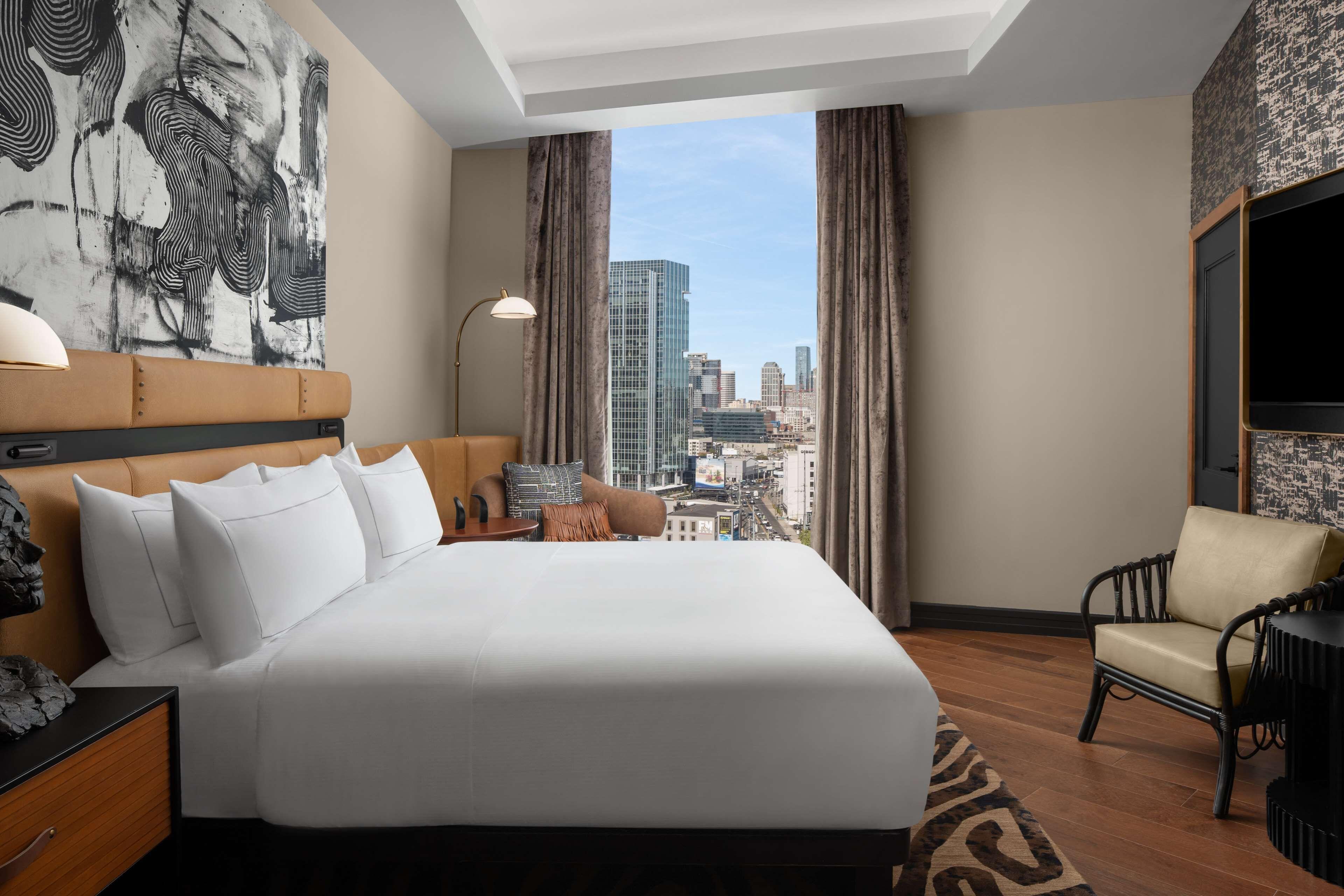 Fraye Nashville, Curio Collection By Hilton Hotel 4*