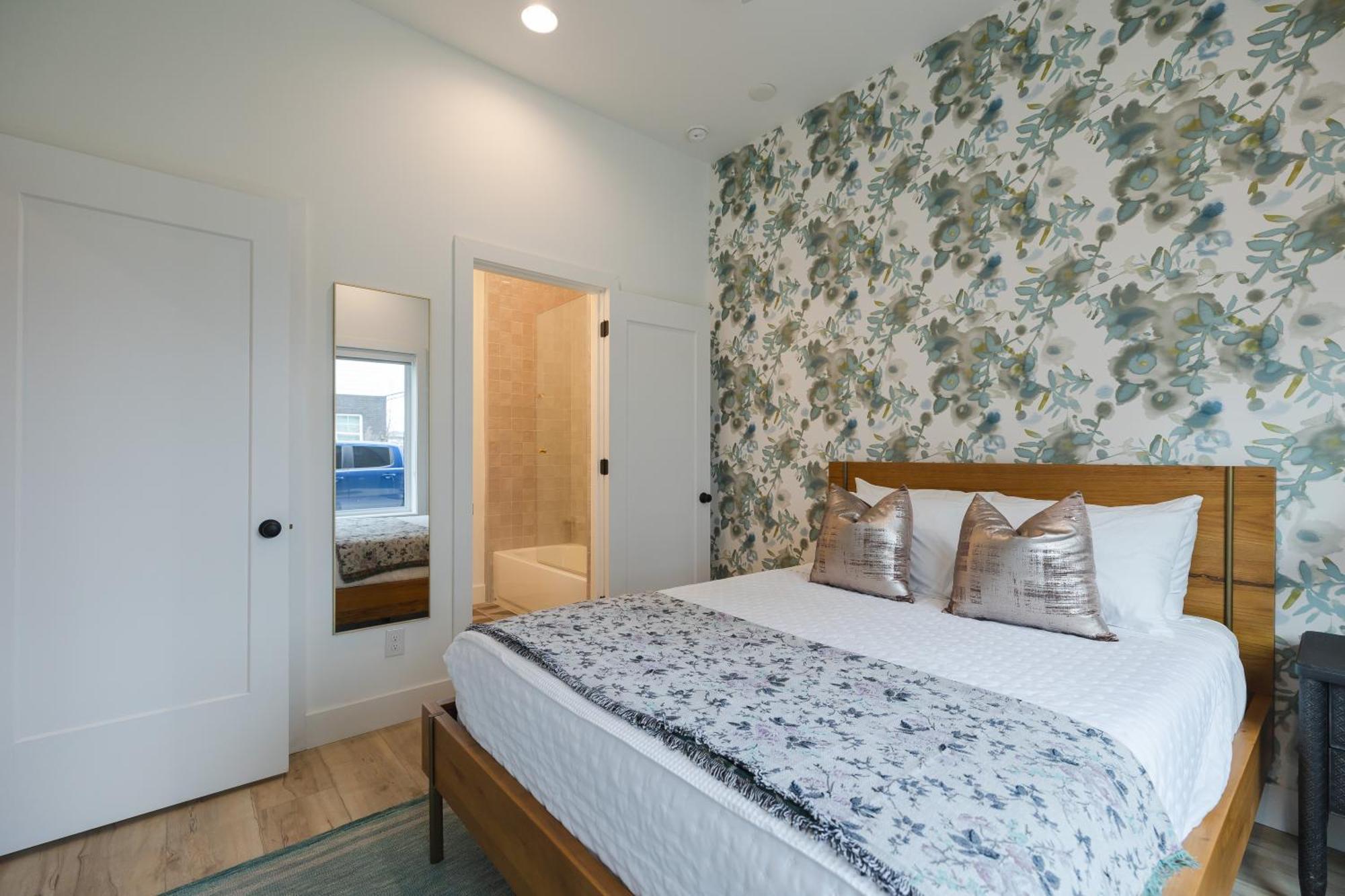 Holiday home Cumberland Social I Rooftop Hot Tub! *