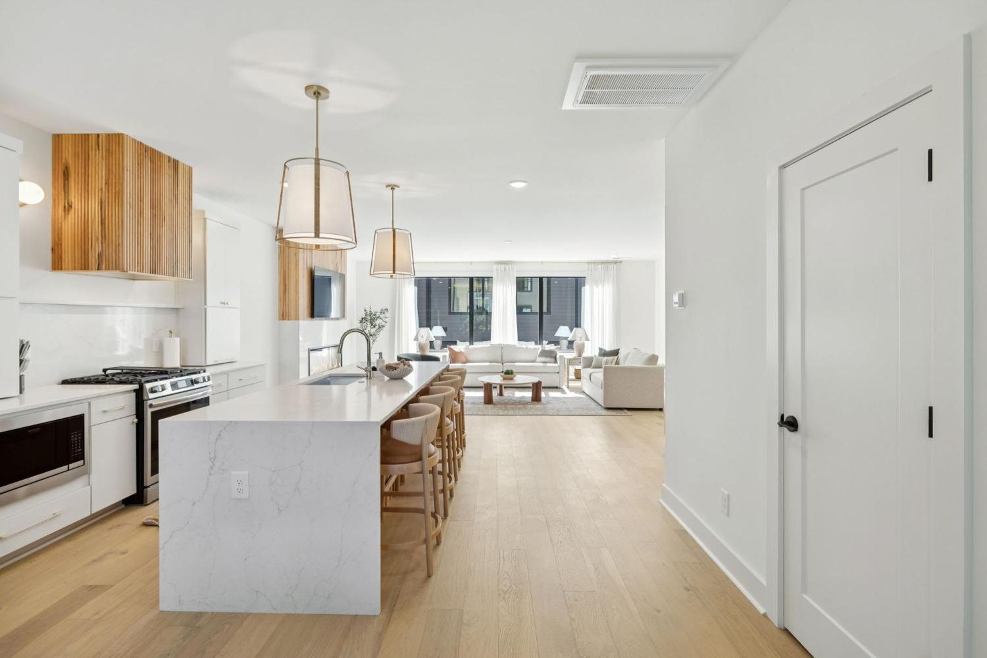 Getaway Rooftop Views & Modern Comfort * Nashville