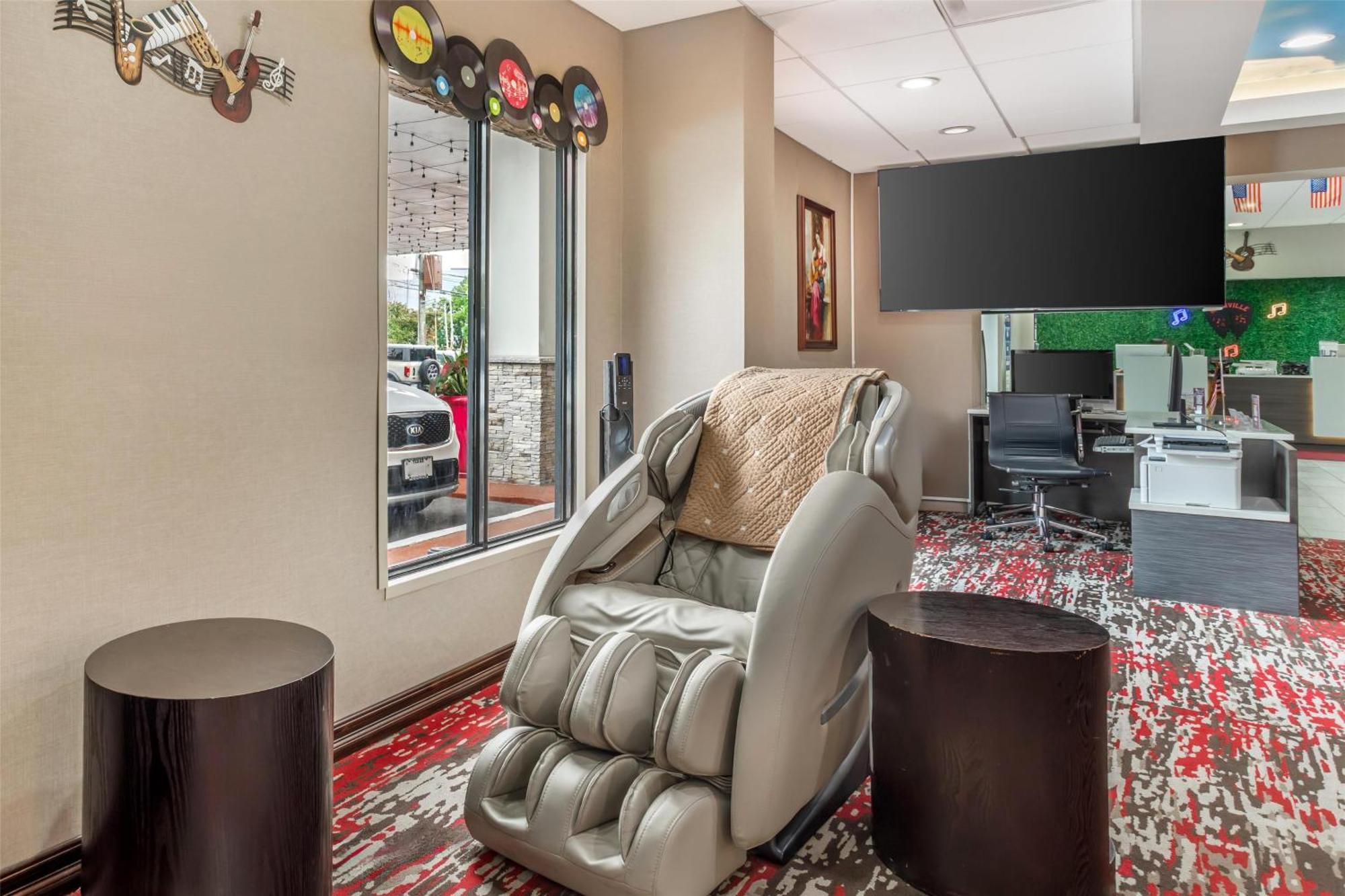 Western Downtown Music Row 3*