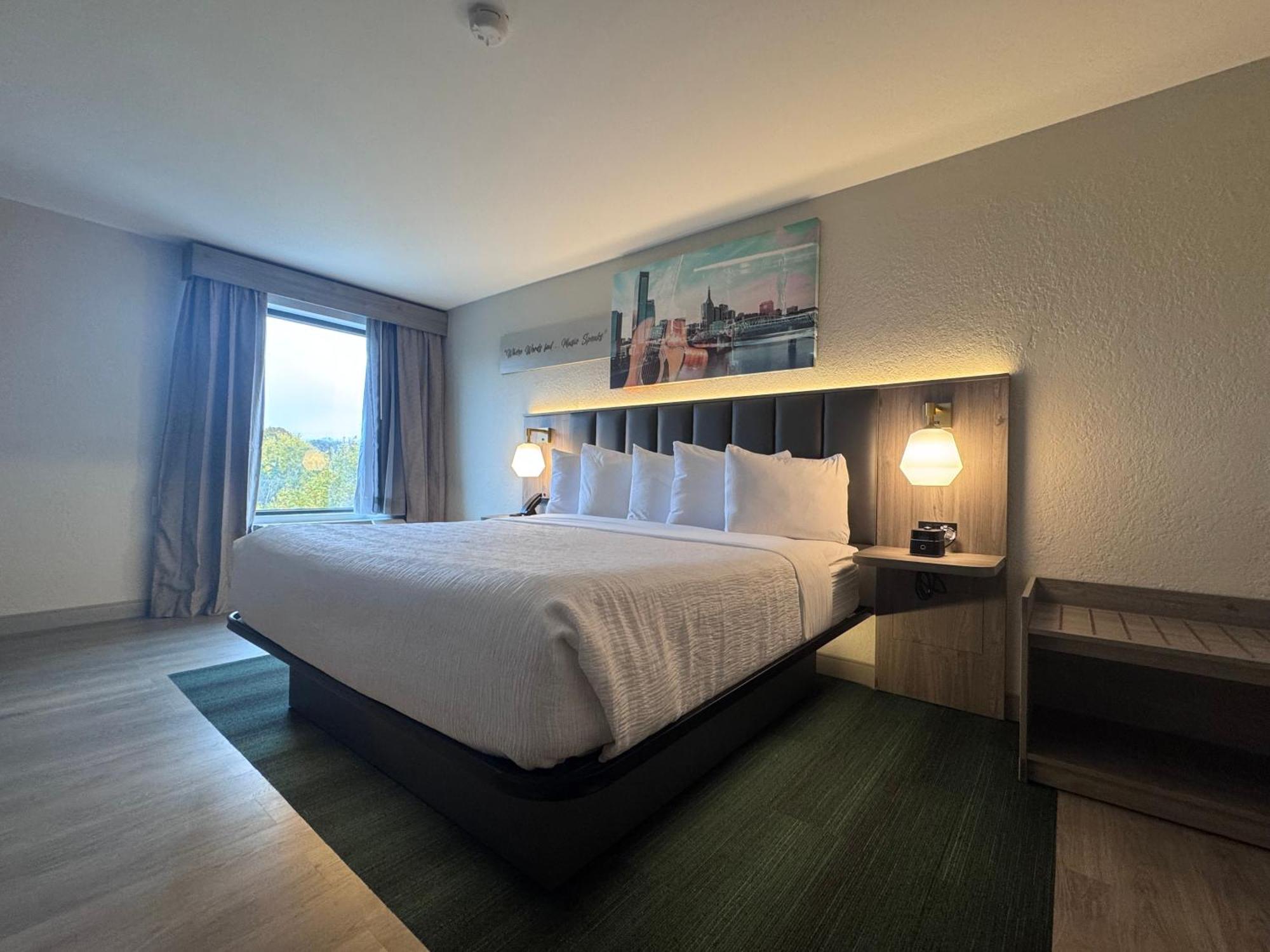 Hotel La Quinta By Wyndham Airport/opryland 3*