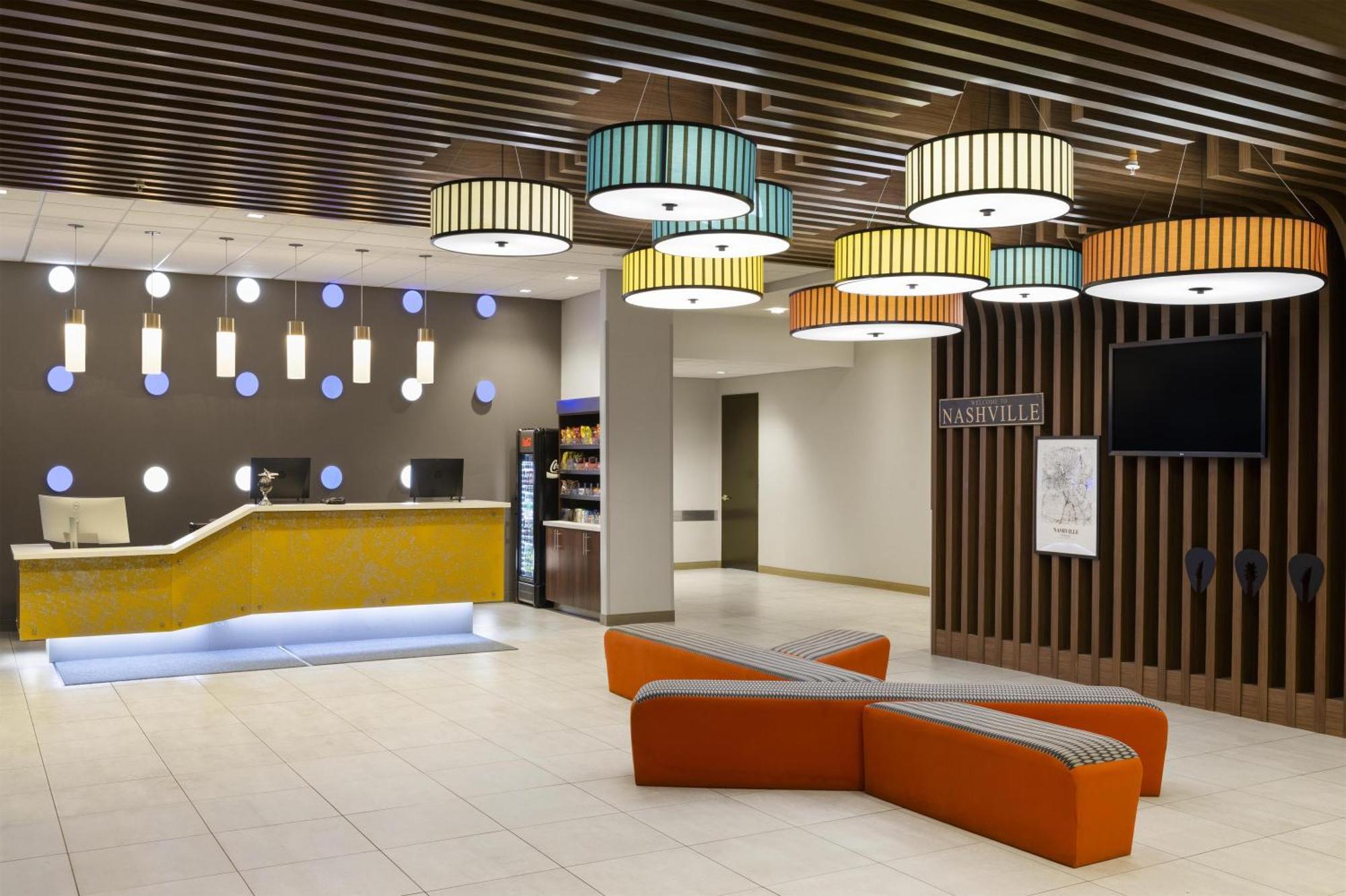 Glo Western Airport Hotel