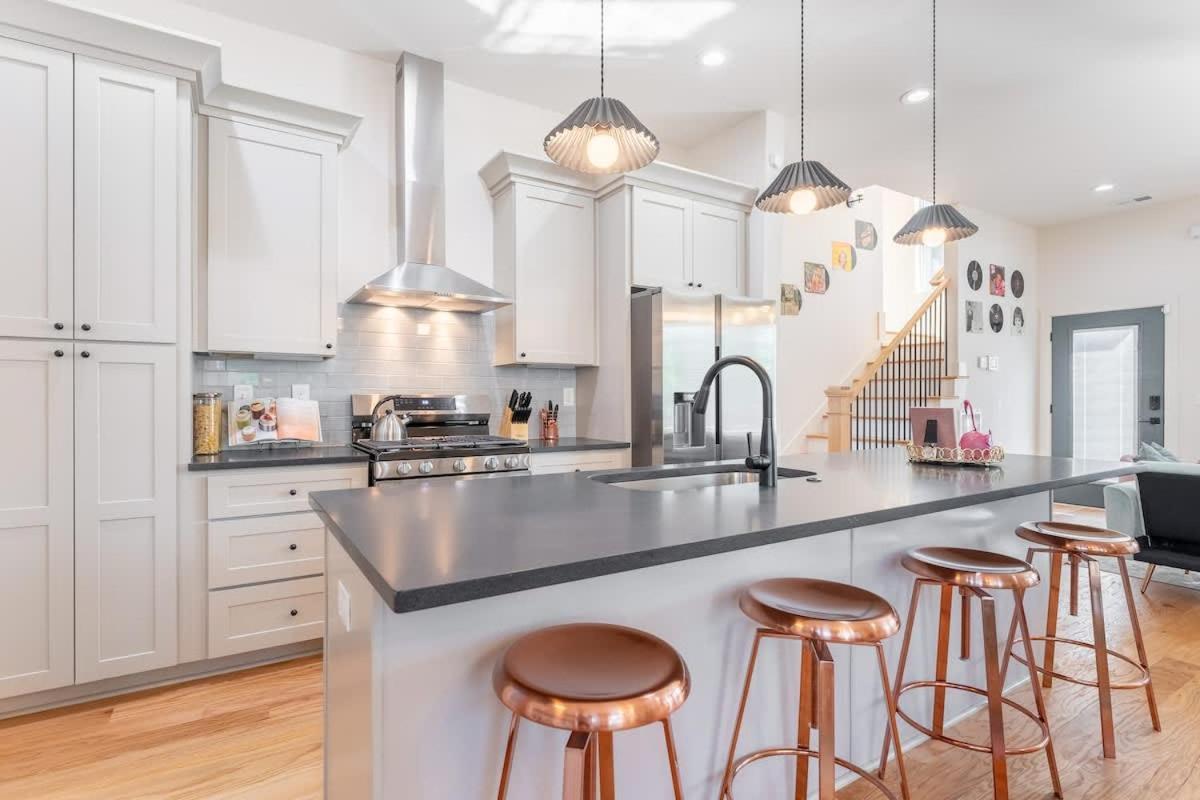 The Pink Royale By Local Holiday home