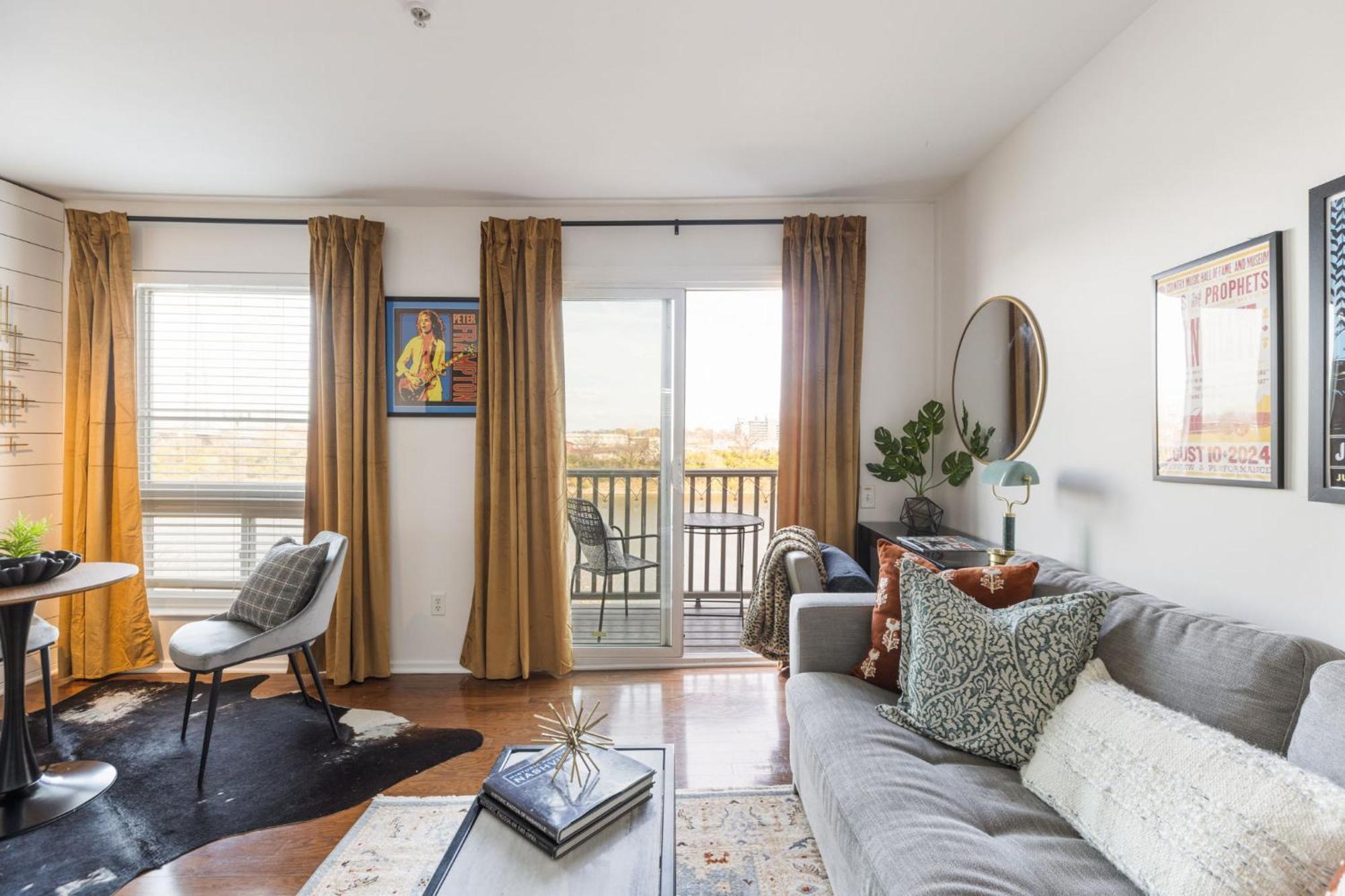 Downtown Riverfront Unit 790