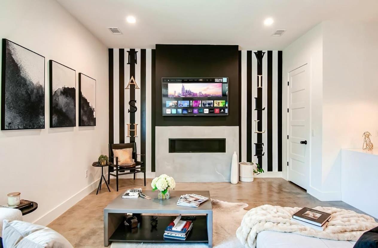 Close To The Gulch - Book Today *