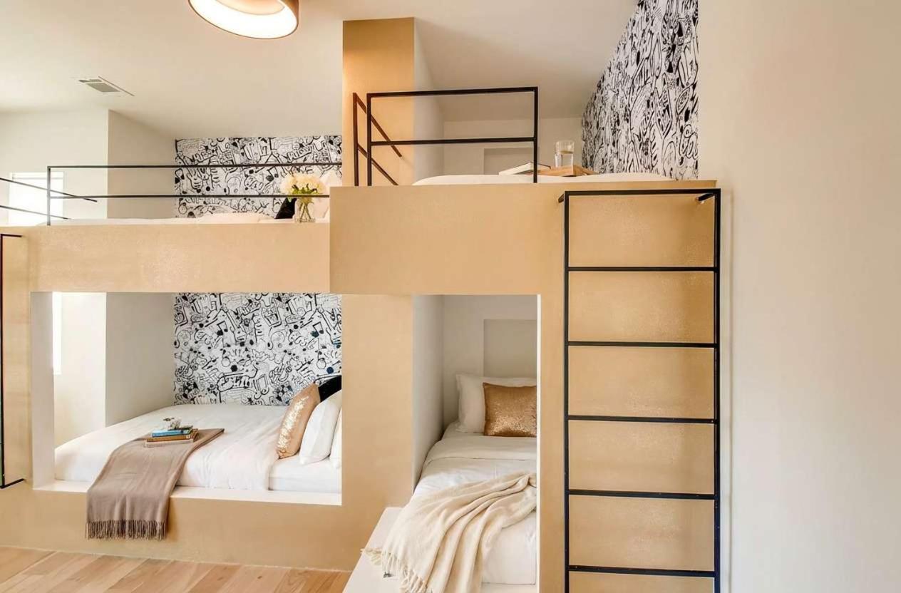 Close To The Gulch - Book Today * Nashville