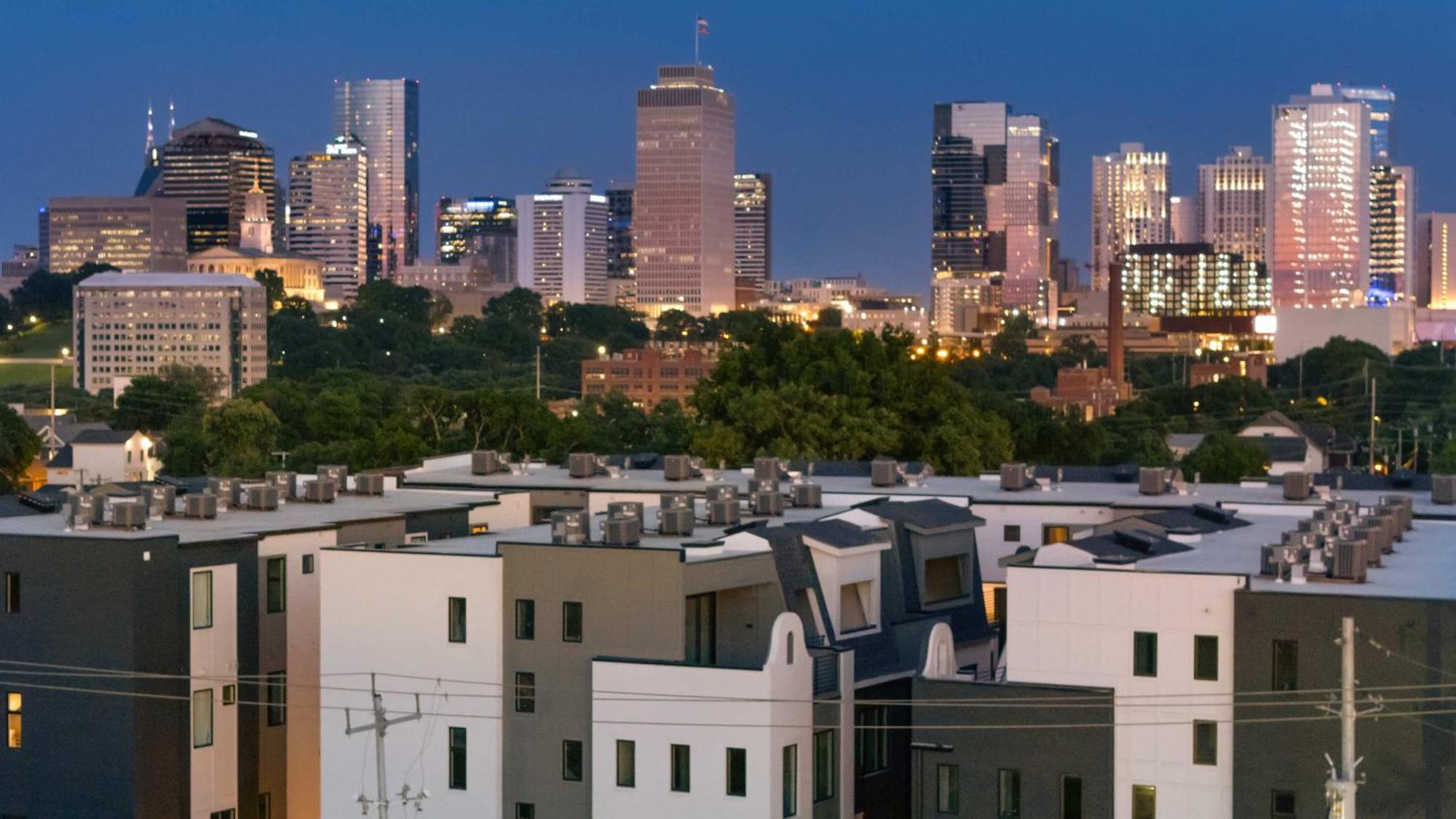 2 Homes! Broadway Views, Rooftops & Karaoke