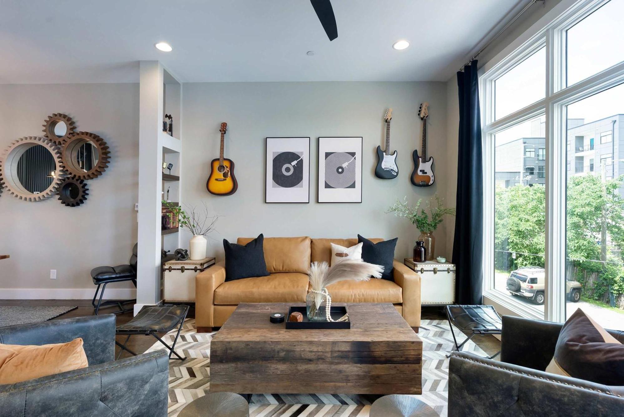 2 Homes! Broadway Views, Rooftops & Karaoke * Nashville