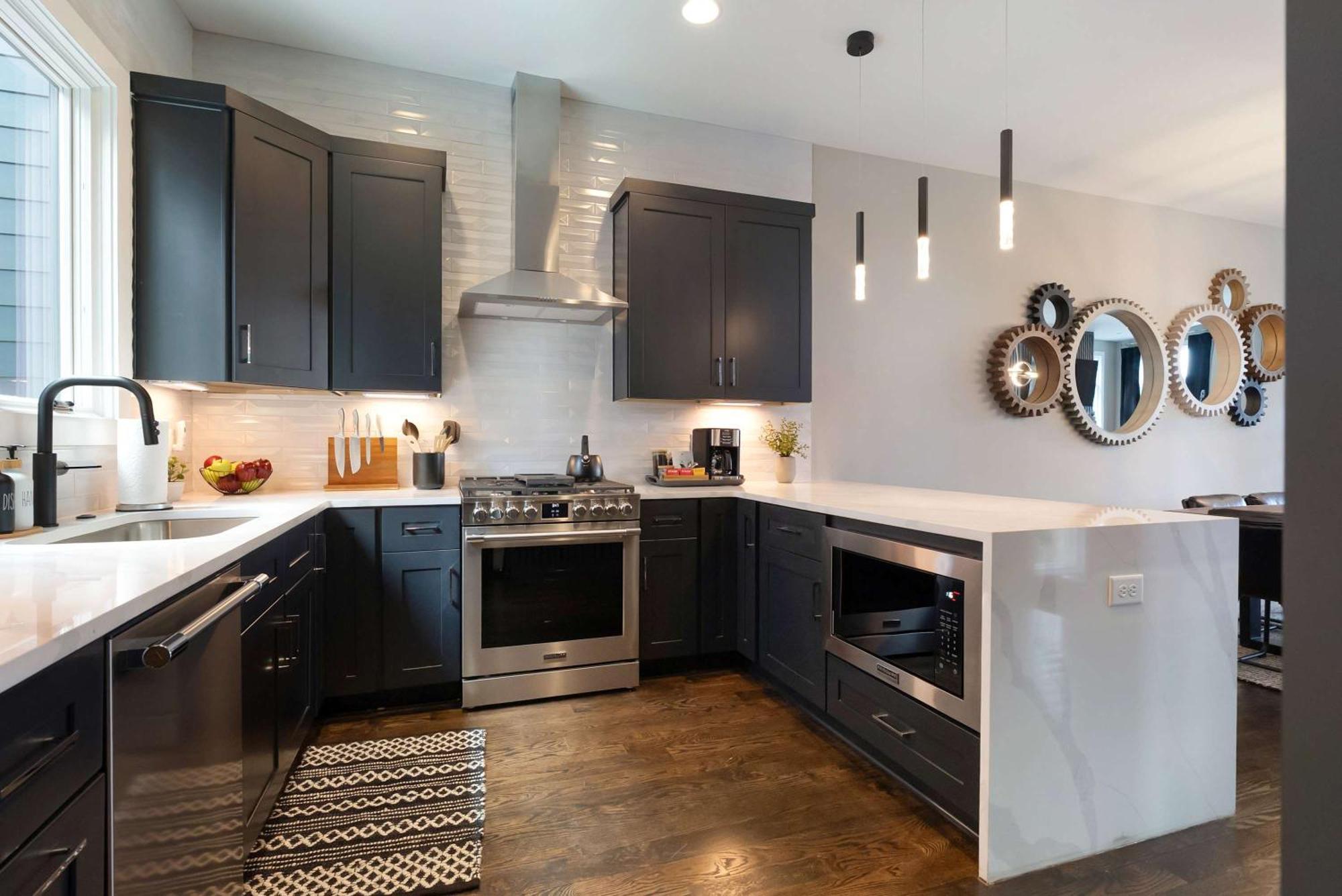 Holiday home 2 Homes! Broadway Views, Rooftops & Karaoke *