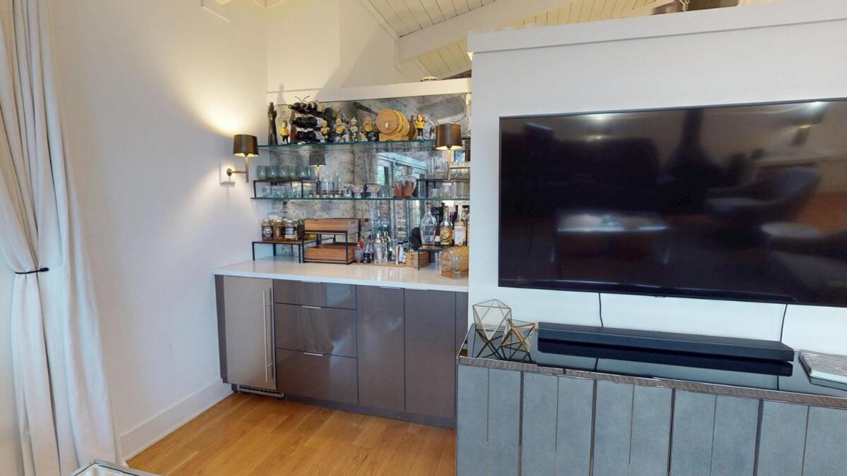 Luxury House Downtown With Private Heated Pool Villa *