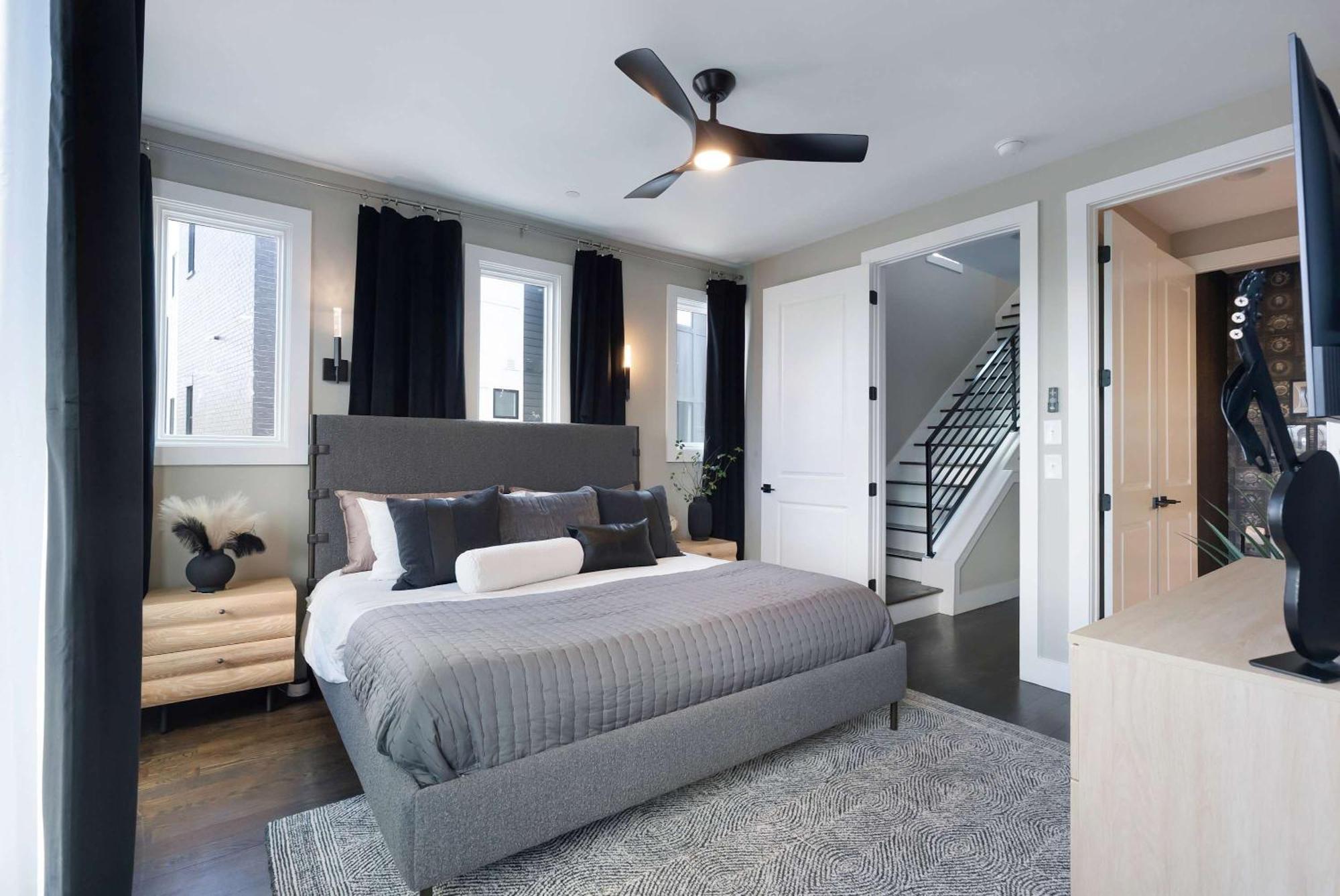 2 Homes! Broadway Views, Rooftops & Karaoke *