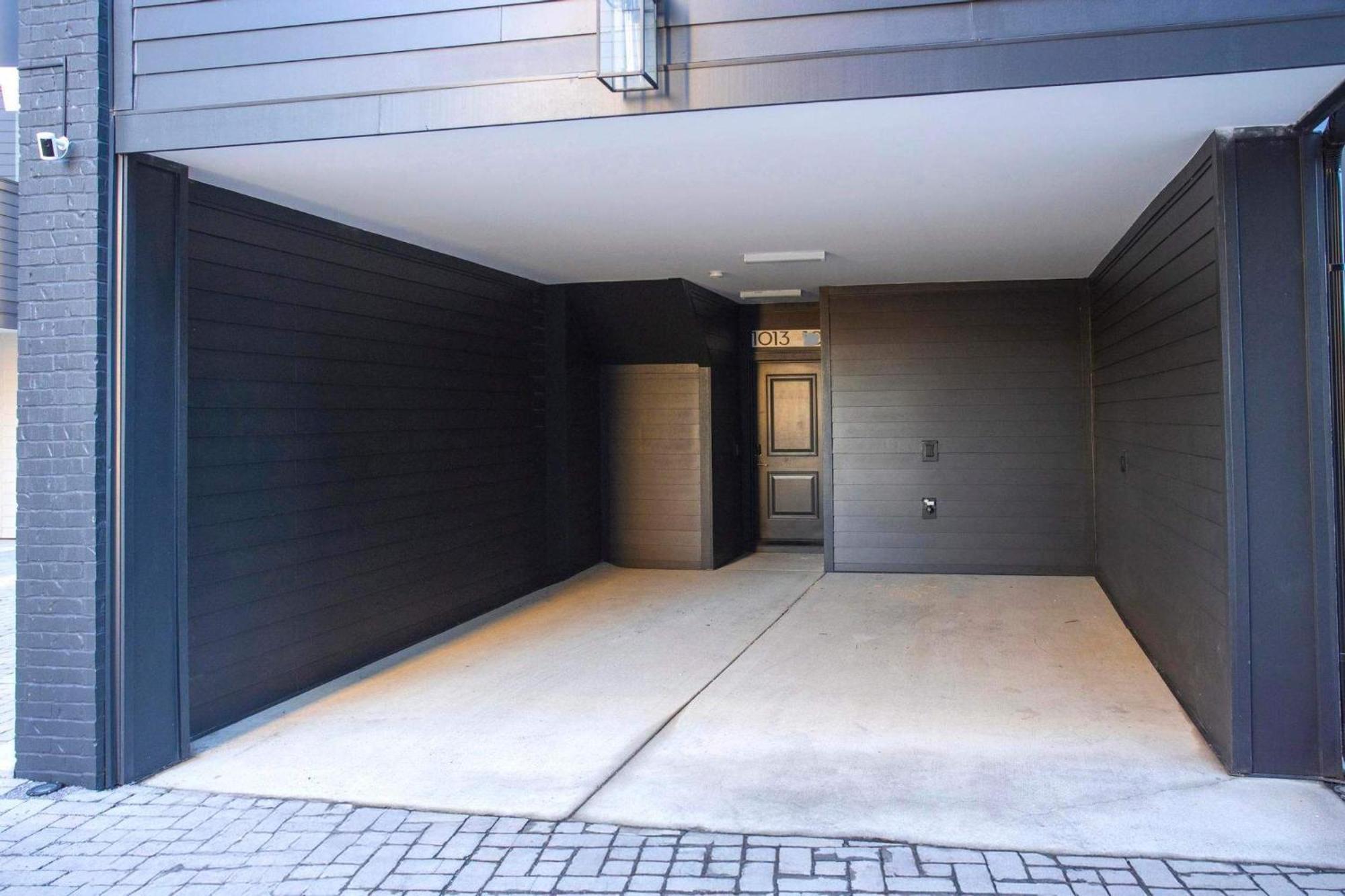Holiday home 2 Homes! Broadway Views, Rooftops & Karaoke