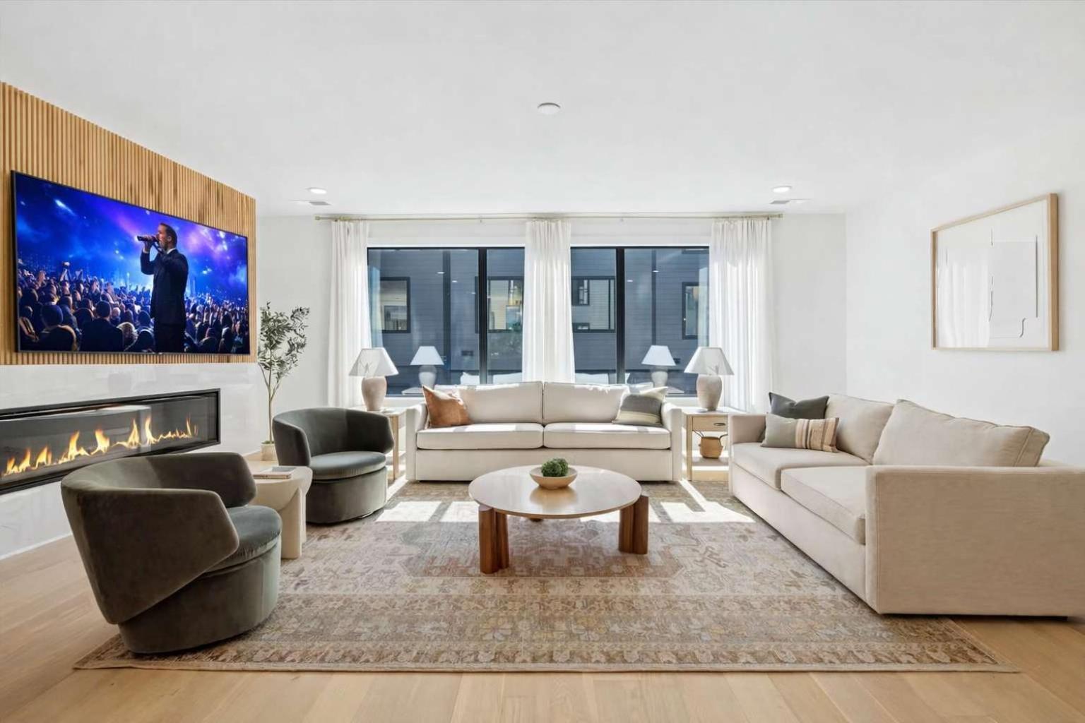 Getaway Rooftop Views & Modern Comfort Apartment *