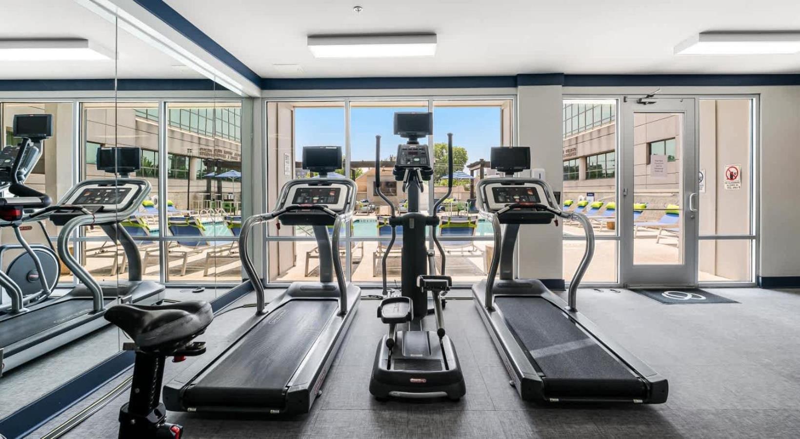 Boulevard Midtown 1br Pool Gym Parking 03 *