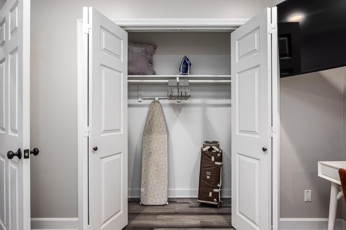 Music Memories Downtown - Parking Included Apartment Nashville