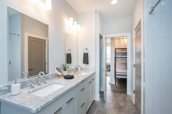 Nash - Howdy House - 711c 26th Ave N #6