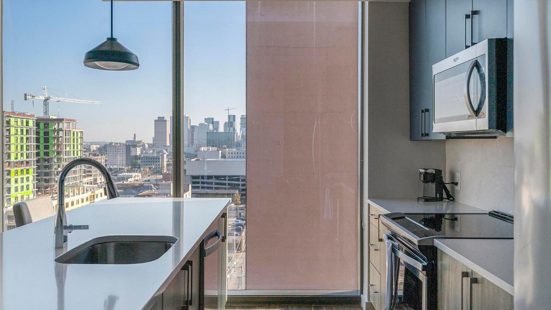 Landing Amazing 2Bd Pool Rooftop Lounge Apartment