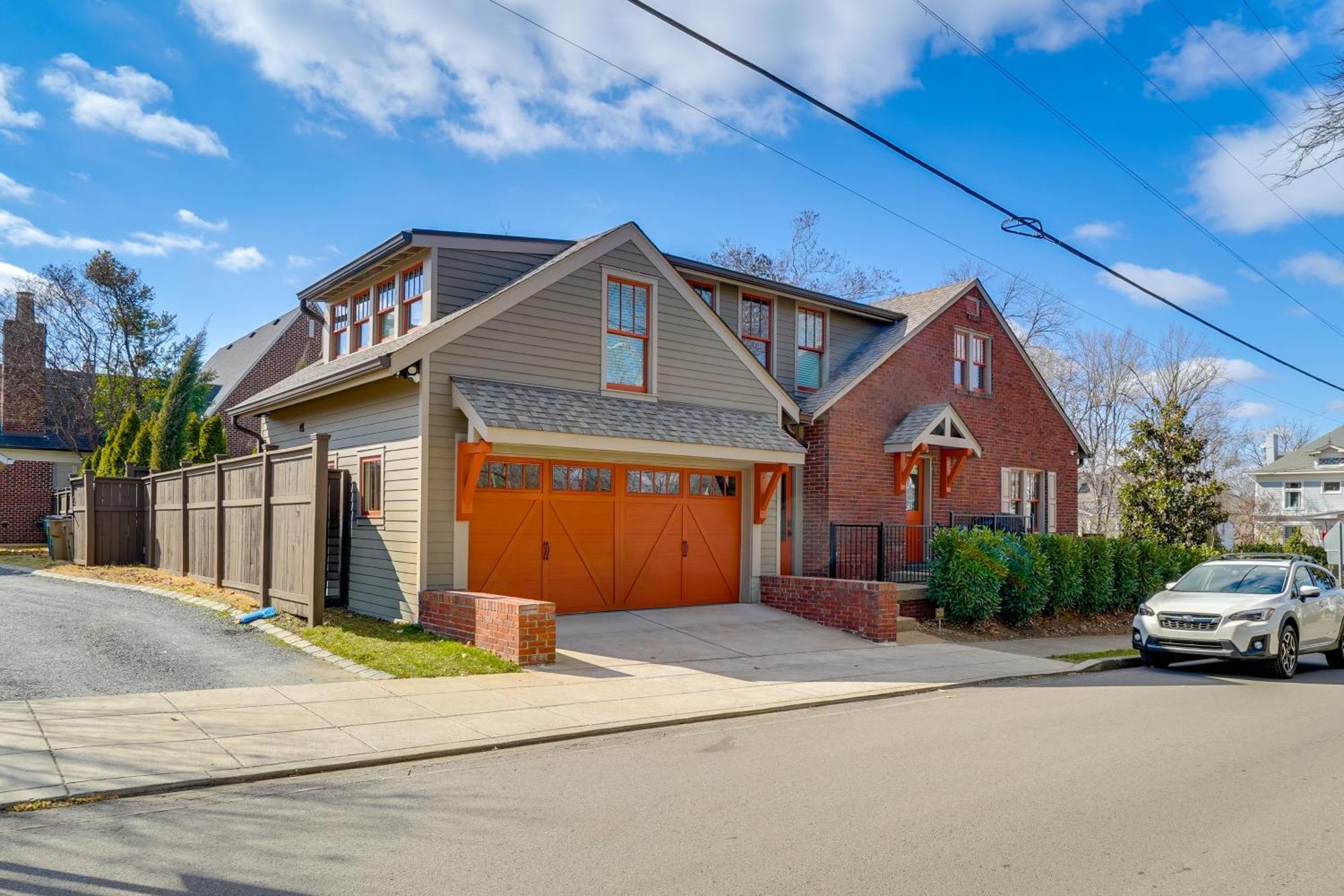 Apartment 1 Mi To Centennial Park, Couple's West End Retreat *