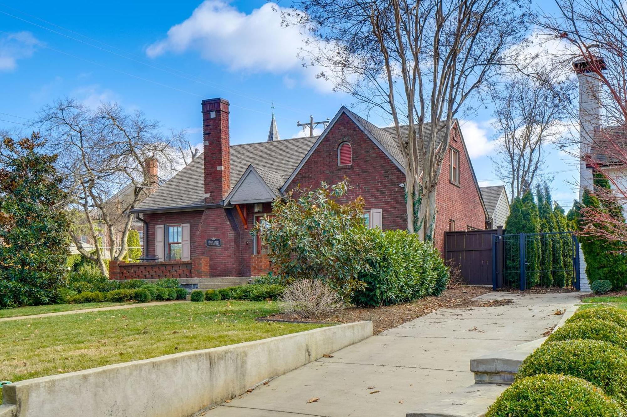 Apartment 1 Mi To Centennial Park, Couple's West End Retreat Nashville
