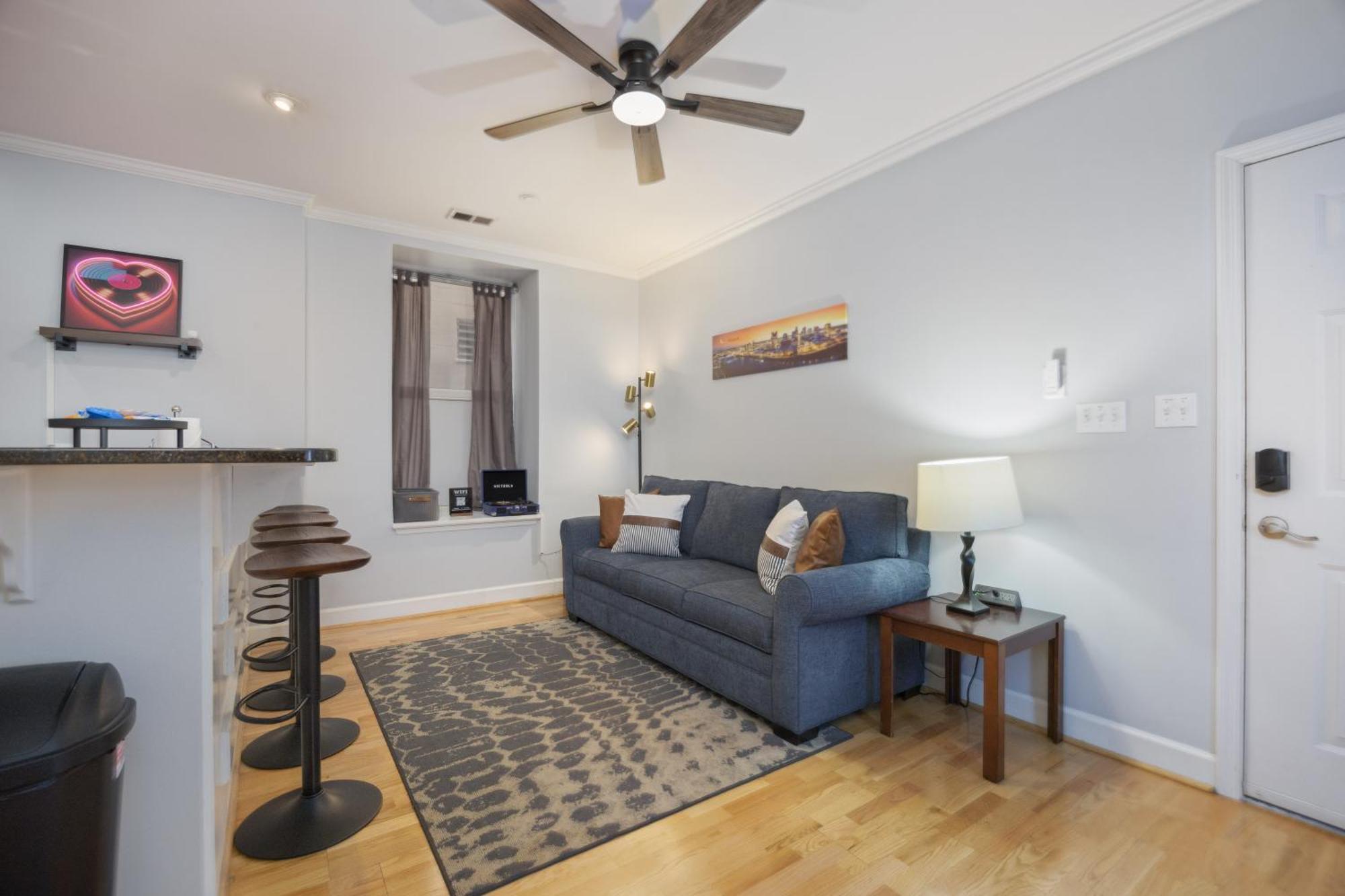 Apartment Historic Honky Tonk Hideaway *