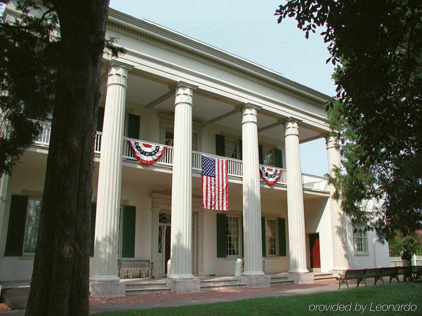 Hotel Hilton Downtown 4*