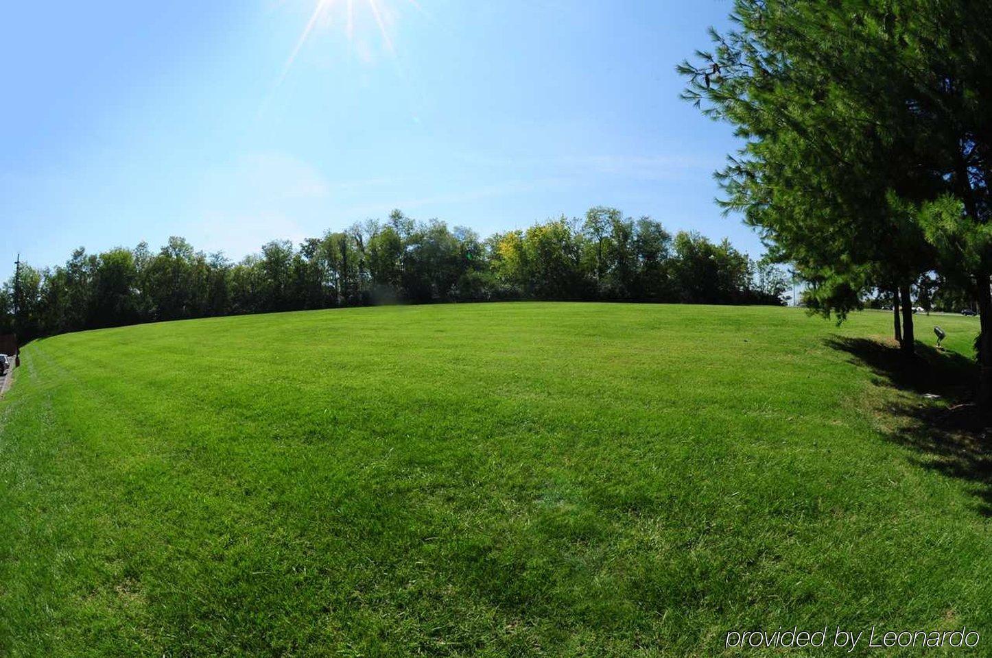 Hampton & Nashville-airport Hotel 3*