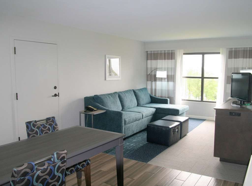 Hampton & Nashville-airport Hotel 3*