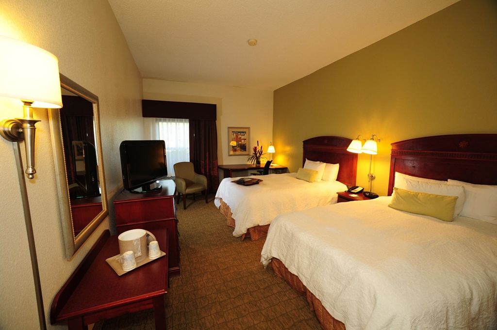 Hampton & Nashville-airport