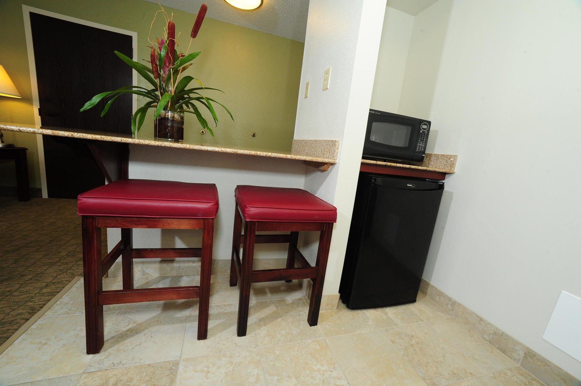 Hotel Hampton & Nashville-airport 3*