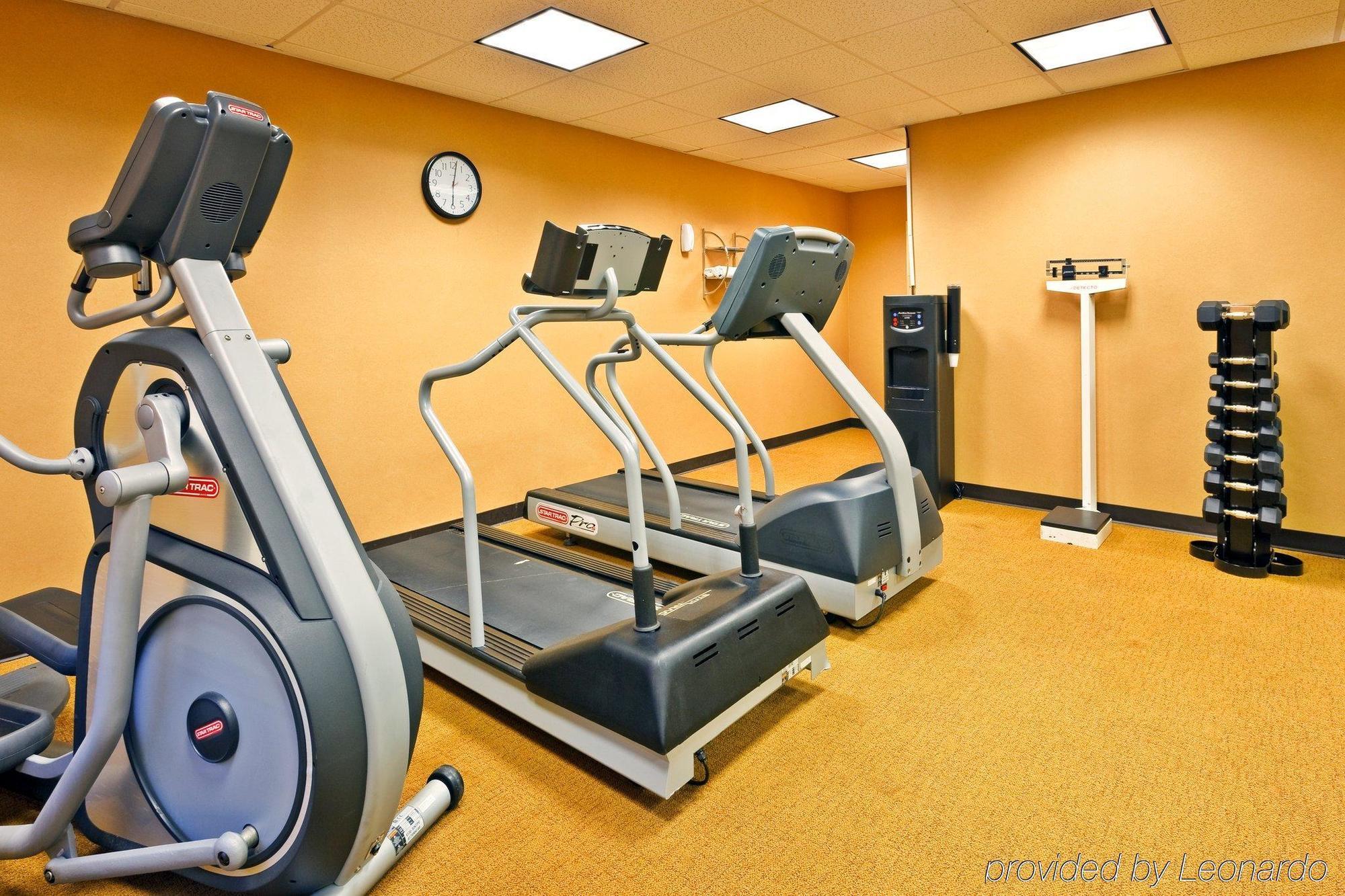 Hotel Express Airport By Ihg