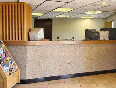 Super 8 By Wyndham Downtown 2*