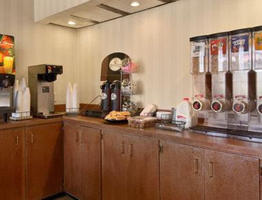 Hotel Super 8 By Wyndham Downtown Nashville