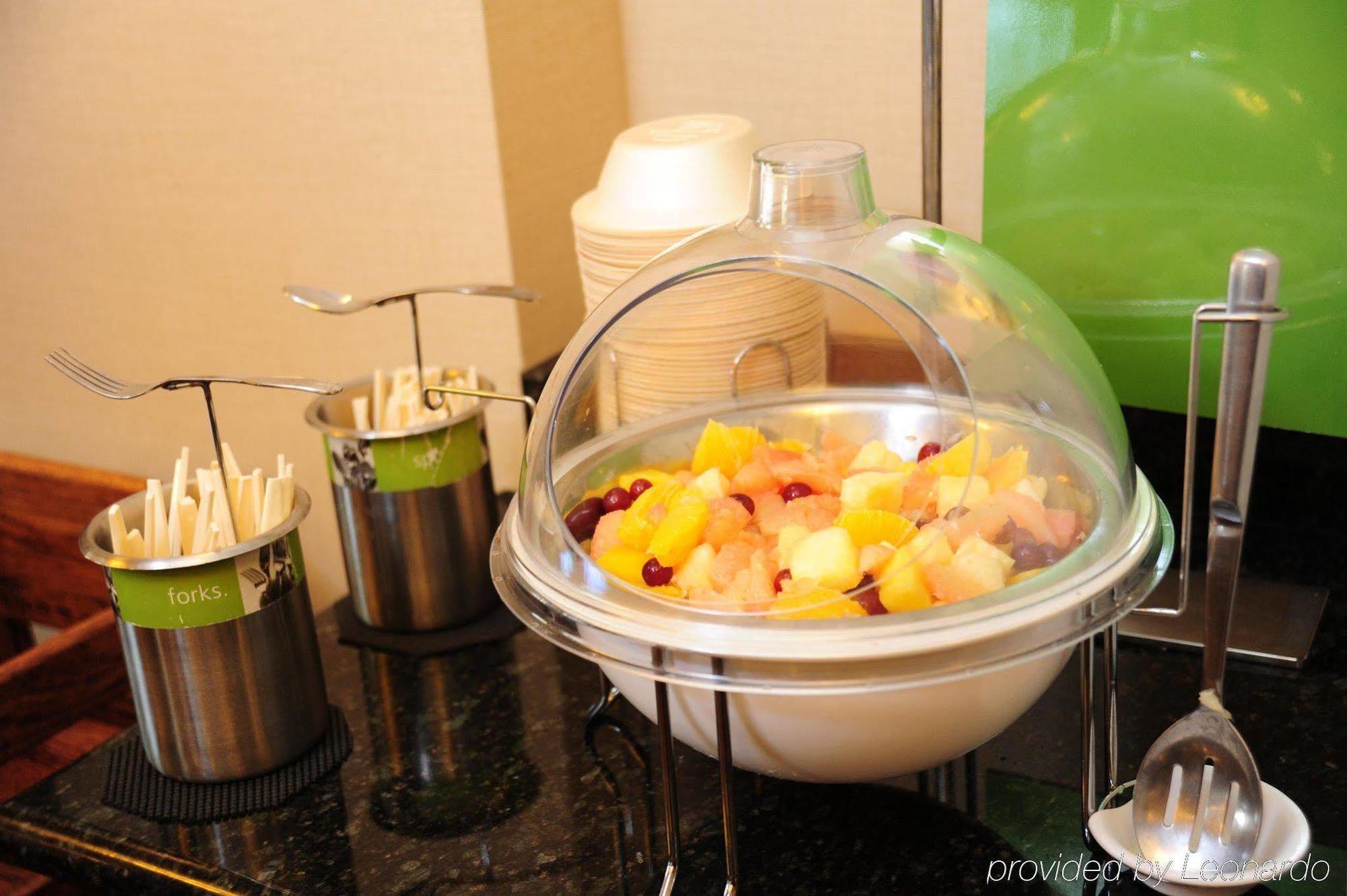 Hampton & Nashville-airport 3*