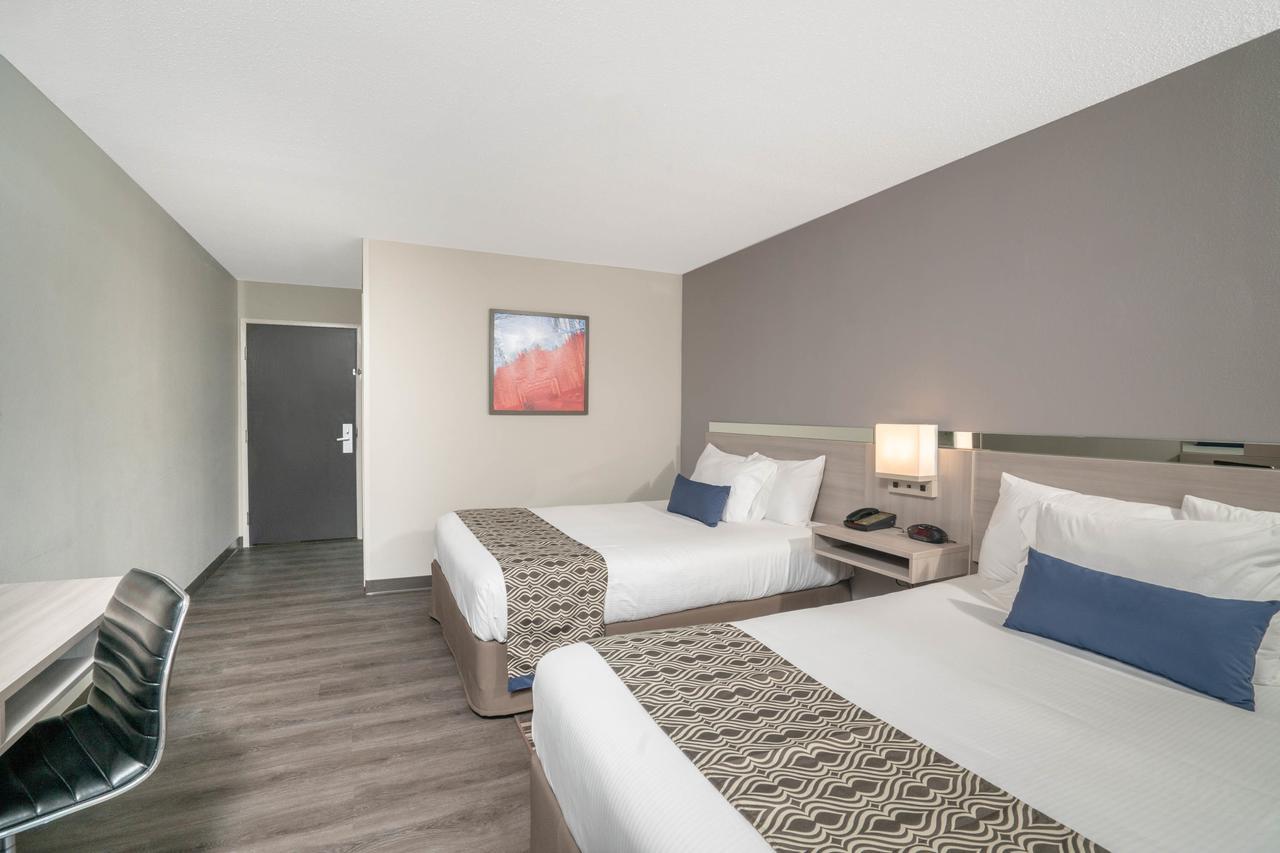 Microtel & By Wyndham Hotel