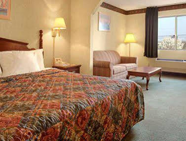 Hotel Days By Wyndham Airport East 2*