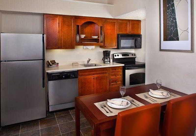 By Marriott Airport 3*