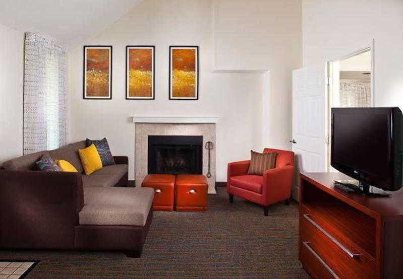 Hotel By Marriott Airport Nashville