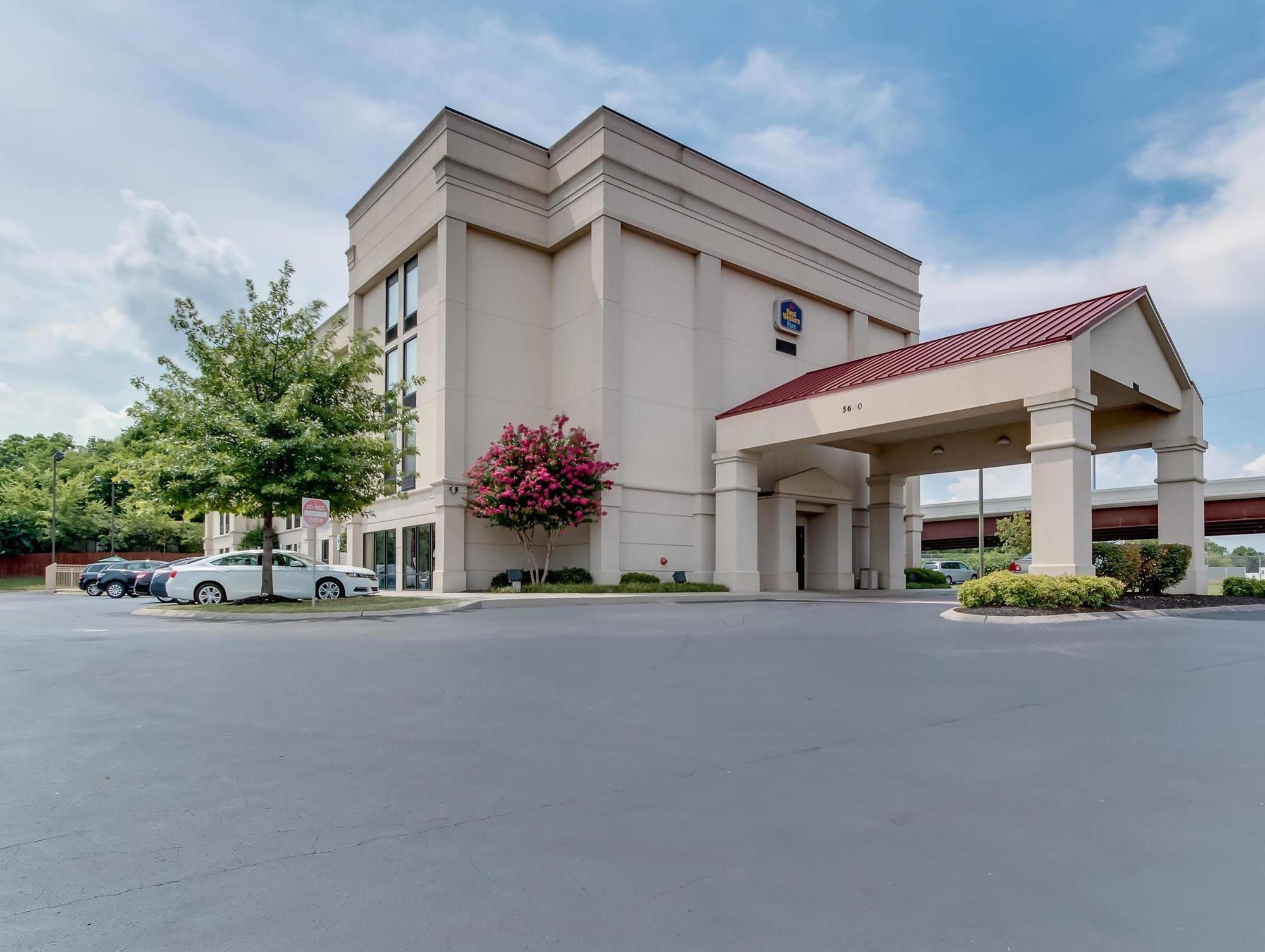 Best Western Plus Belle Meade & 2*