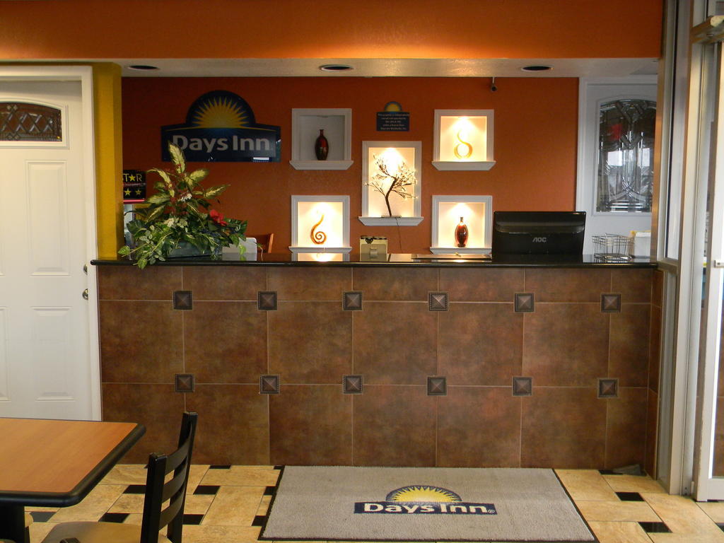 Days By Wyndham Airport East